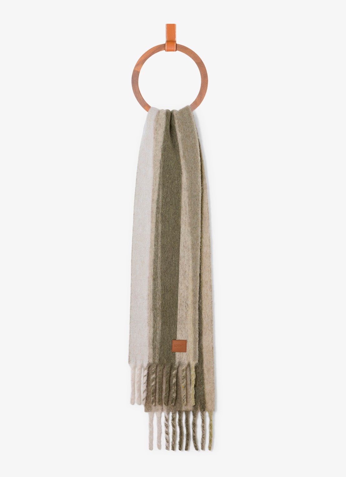 LOEWE Fijngebreide sjaal in alpaca wolblend 190 x 25 cm - voorkant 2 khaki