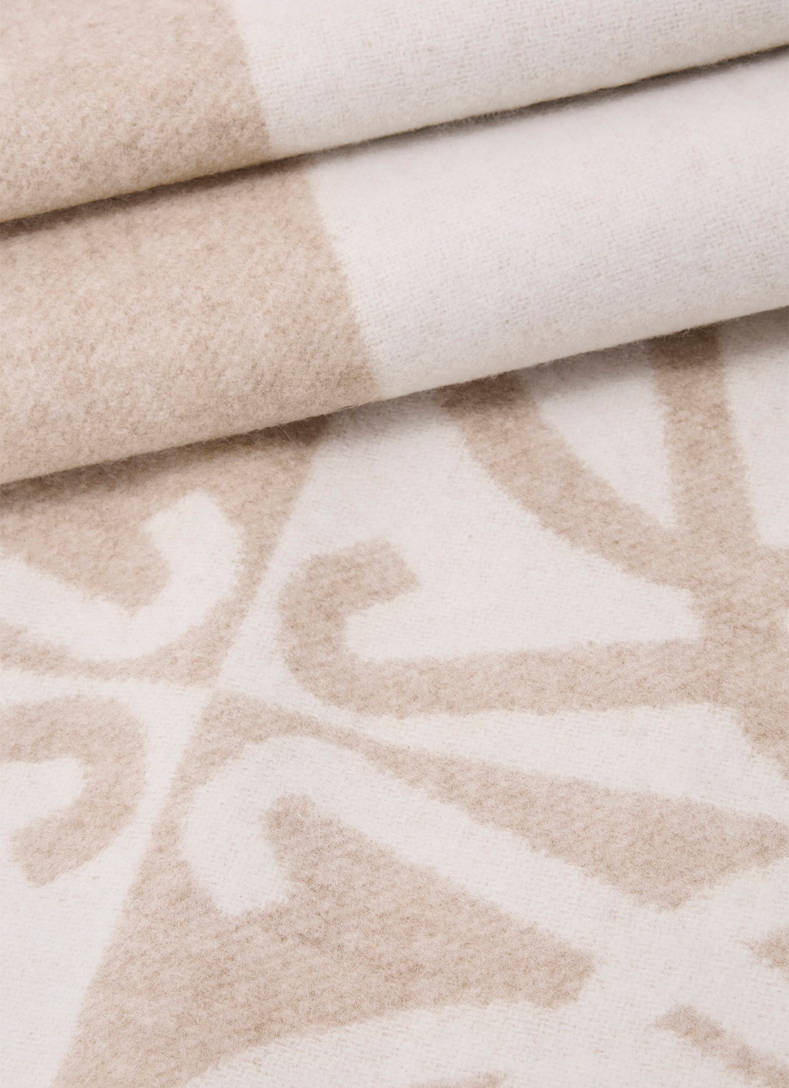 LOEWE Fijngebreide sjaal in kasjmierblend met logo 180 x 28 cm - detail beige
