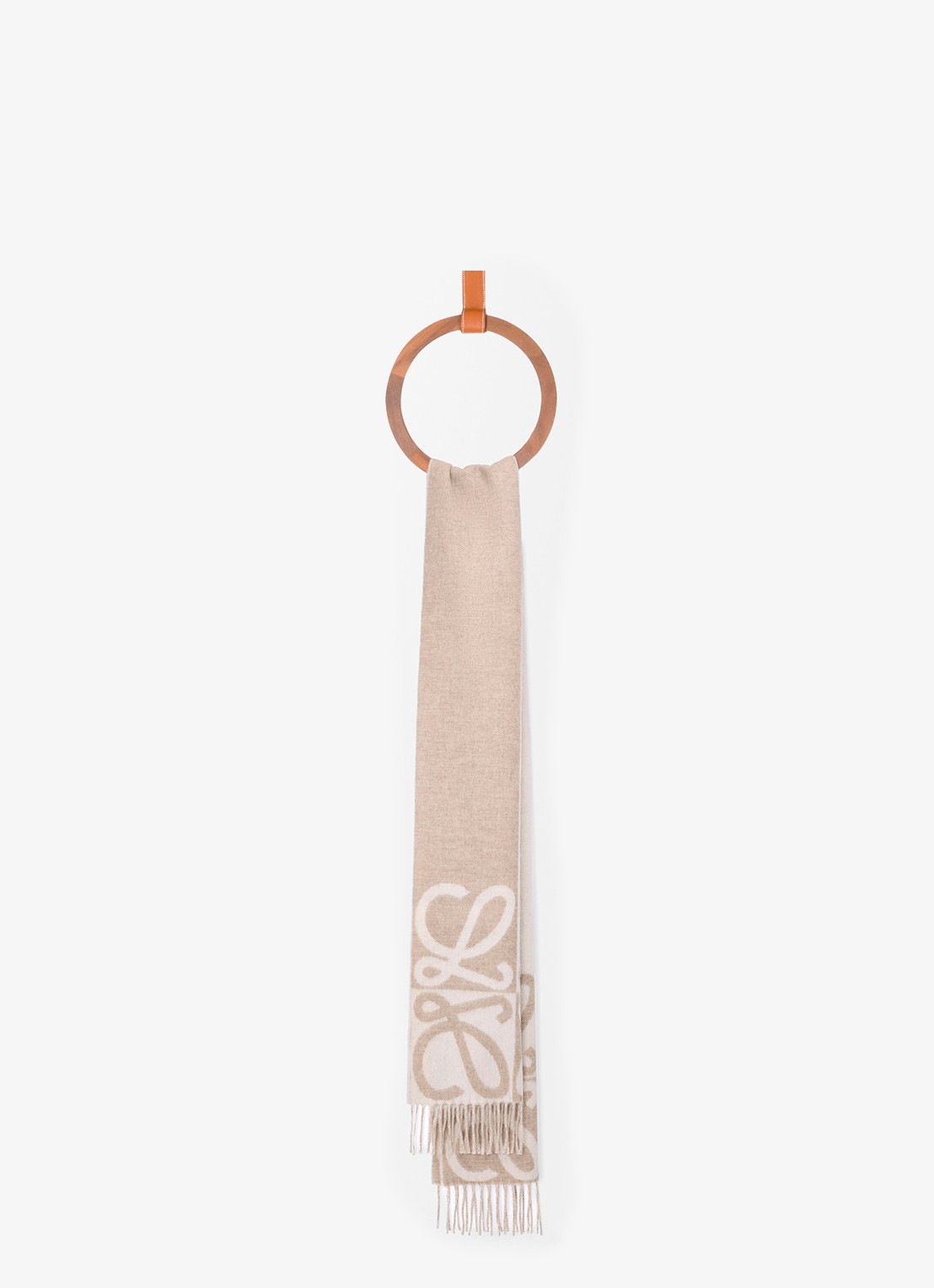 LOEWE Fijngebreide sjaal in kasjmierblend met logo 180 x 28 cm - voorkant 3 beige