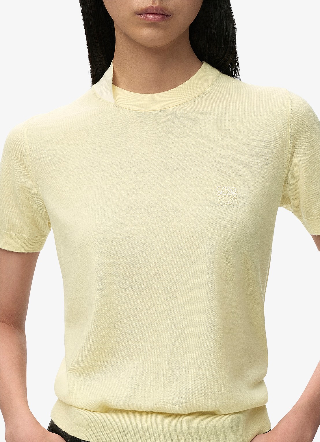 LOEWE Fijngebreide top in wolblend met logoborduring - detail 2 geel