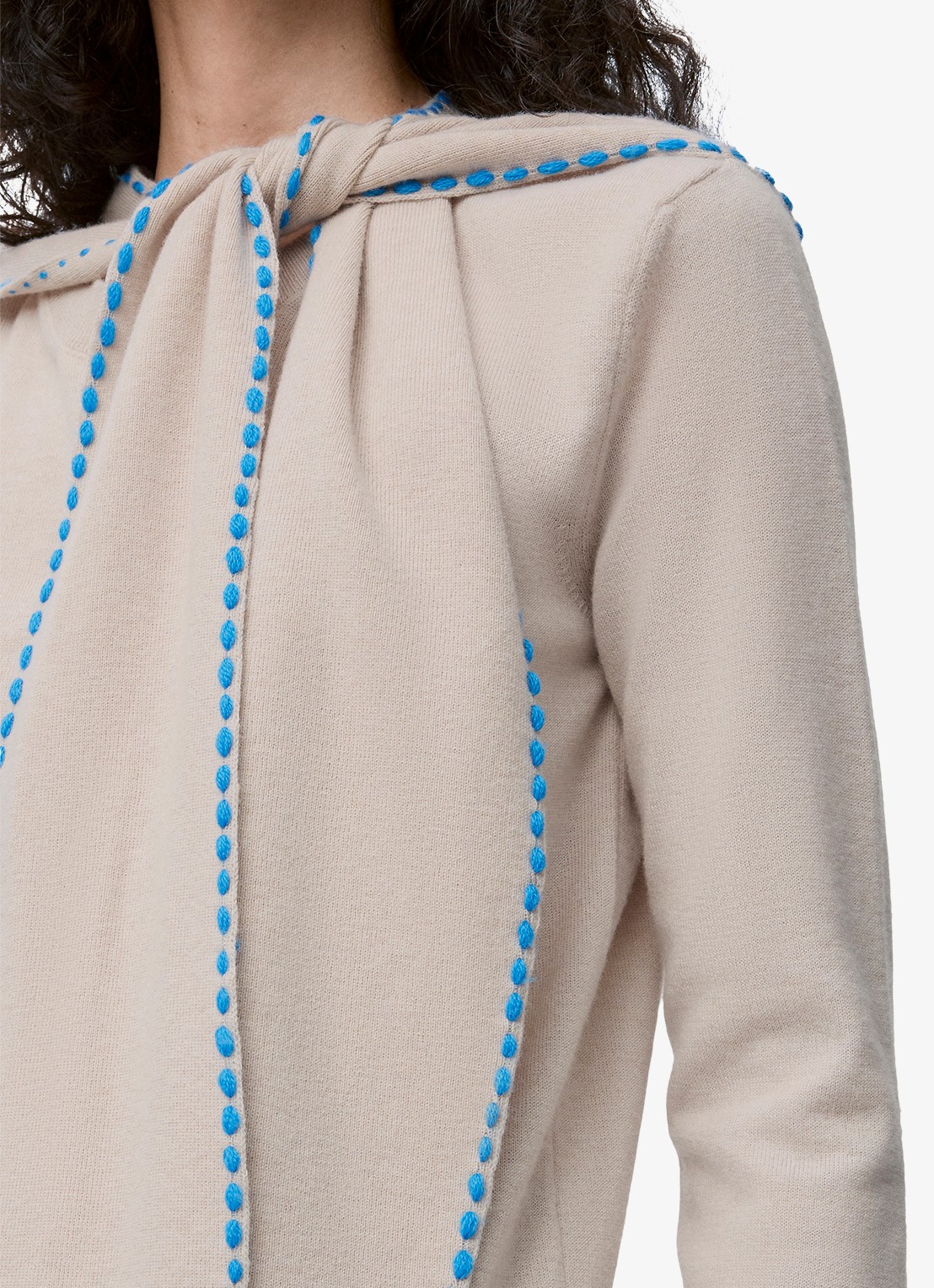 LOEWE Fijngebreide trui van wol met sjaalkraag - detail 2 beige