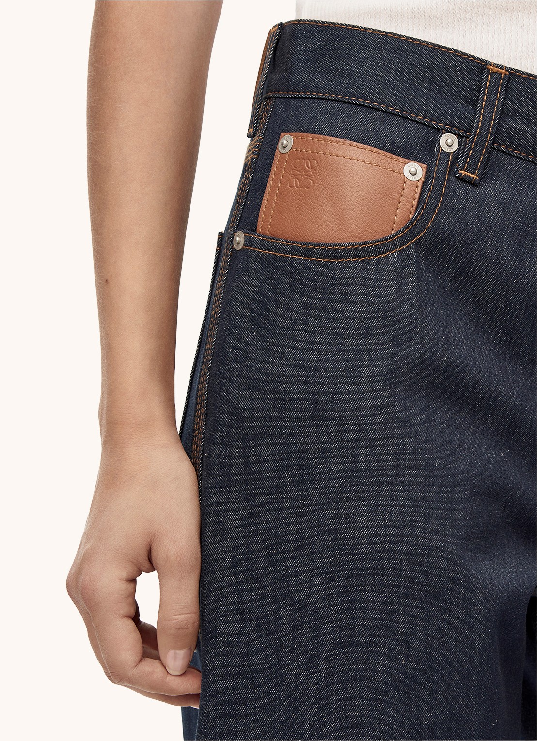LOEWE Fisherman high waist straight leg jeans met steekzakken - detail 4 denim