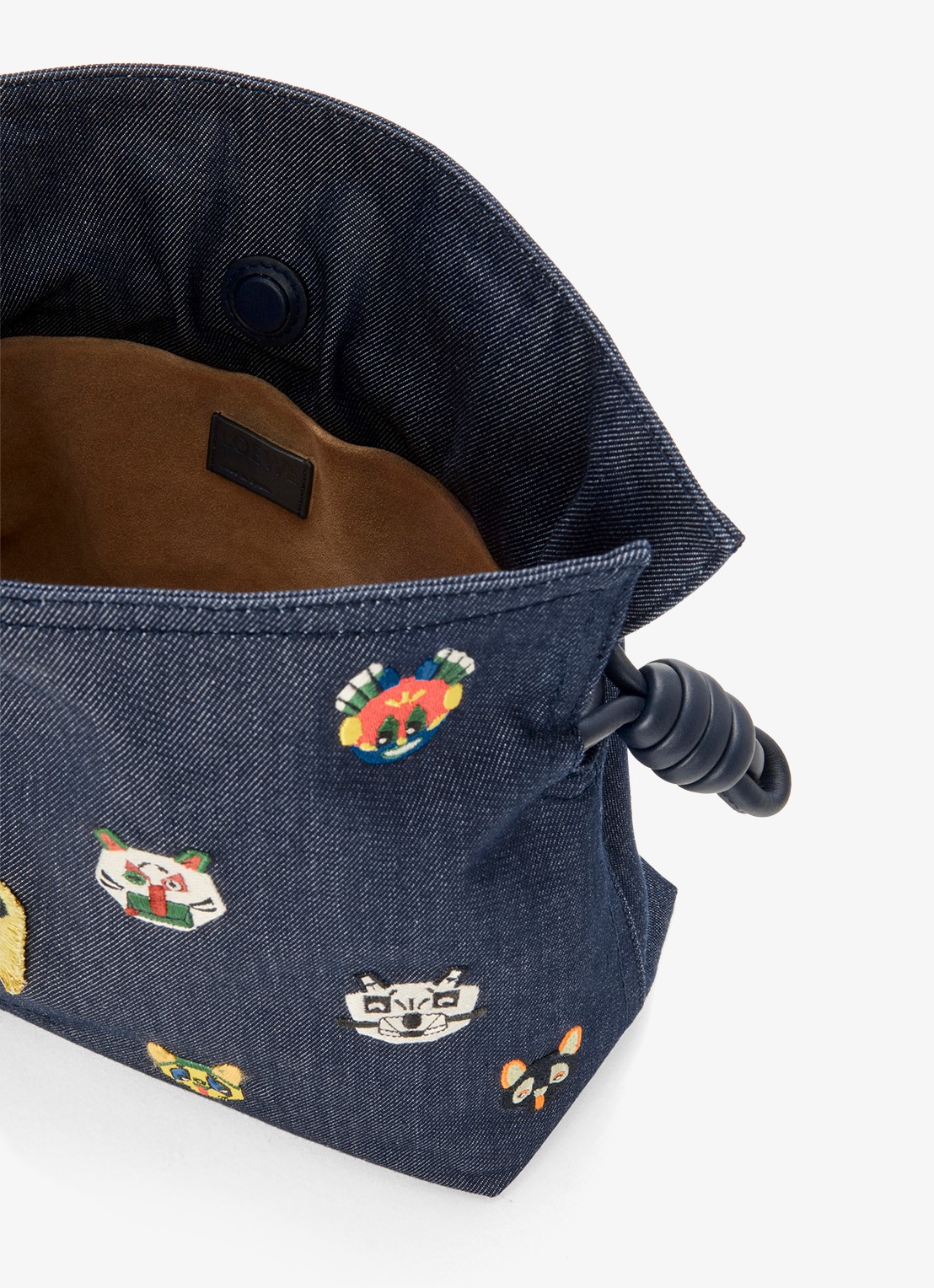 LOEWE Flamenco Cats M clutch van denim met kalfsleren details - detail 5 donkerblauw