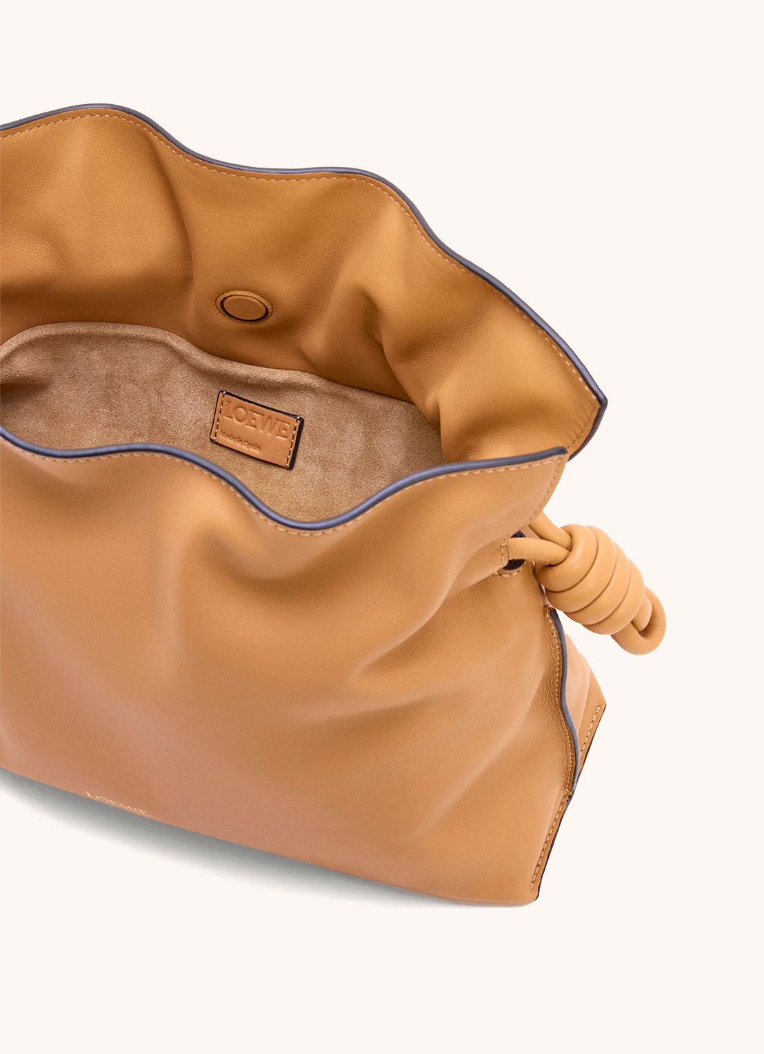LOEWE Flamenco clutch van kalfsleer - detail 3 camel