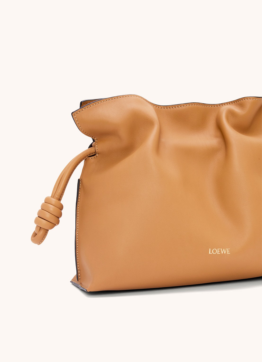LOEWE Flamenco clutch van kalfsleer - detail 5 camel