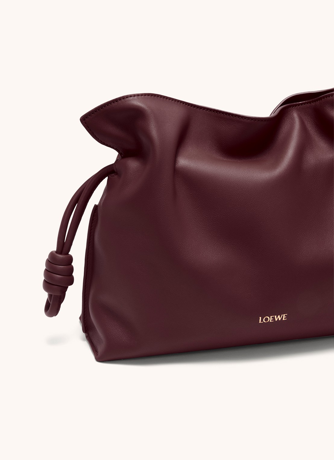 LOEWE Flamenco clutch van kalfsleer - detail 5 bordeauxrood