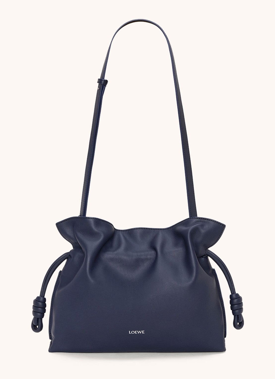 LOEWE Flamenco clutch van kalfsleer - detail donkerblauw