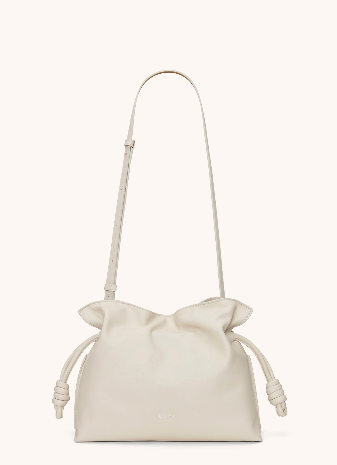 LOEWE Flamenco clutch van kalfsleer - detail 5 beige