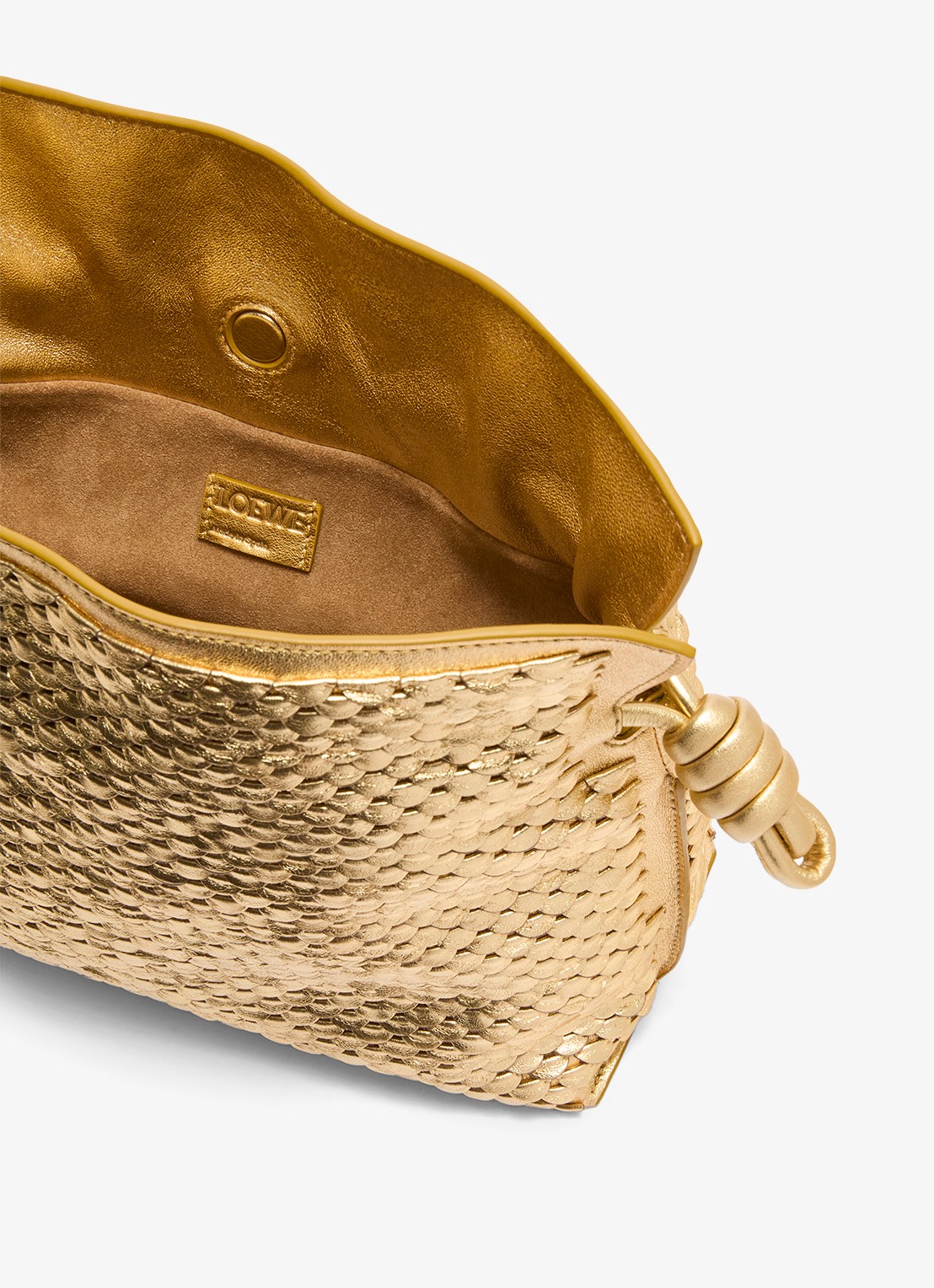 LOEWE Flamenco clutch van leer met metallic finish - detail 6 goud