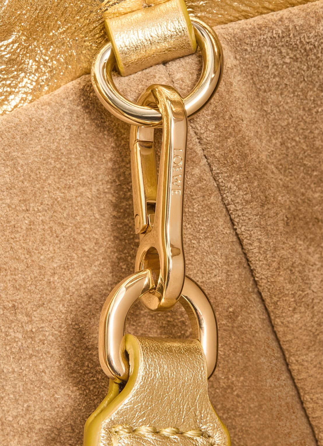 LOEWE Flamenco clutch van leer met metallic finish - detail 7 goud