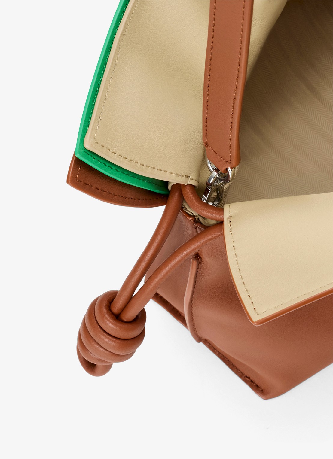 LOEWE Flamenco Layers Medium clutch van kalfsleer - detail 7 bruin