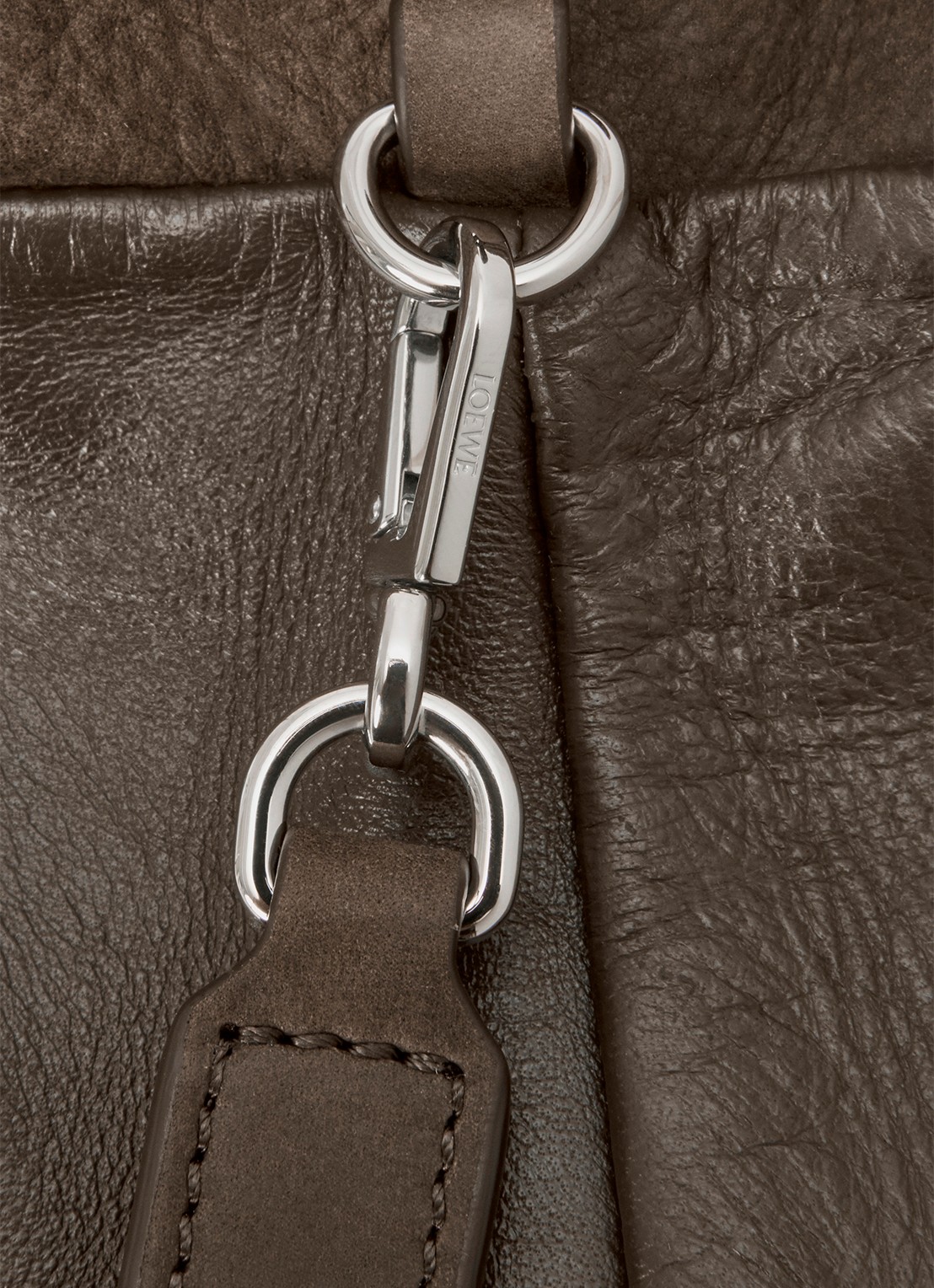 LOEWE Flamenco Medium clutch van kalfsleer - detail 7 bruin