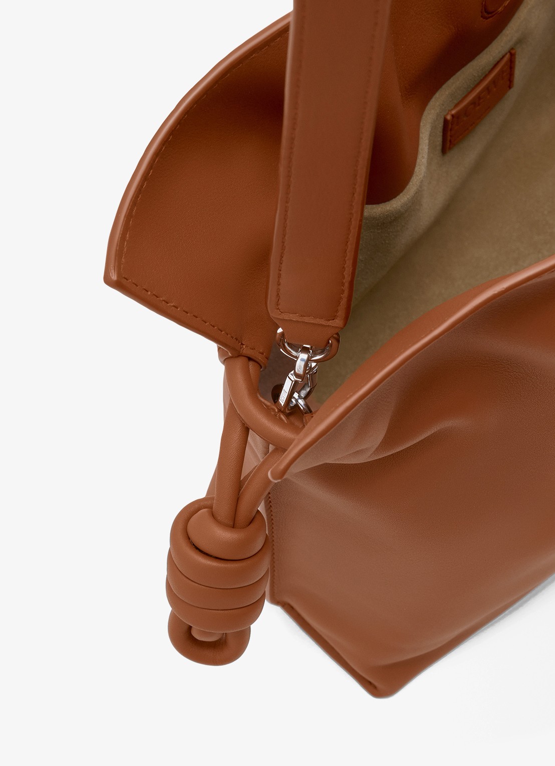 LOEWE Flamenco Medium clutch van kalfsleer - detail 6 bruin