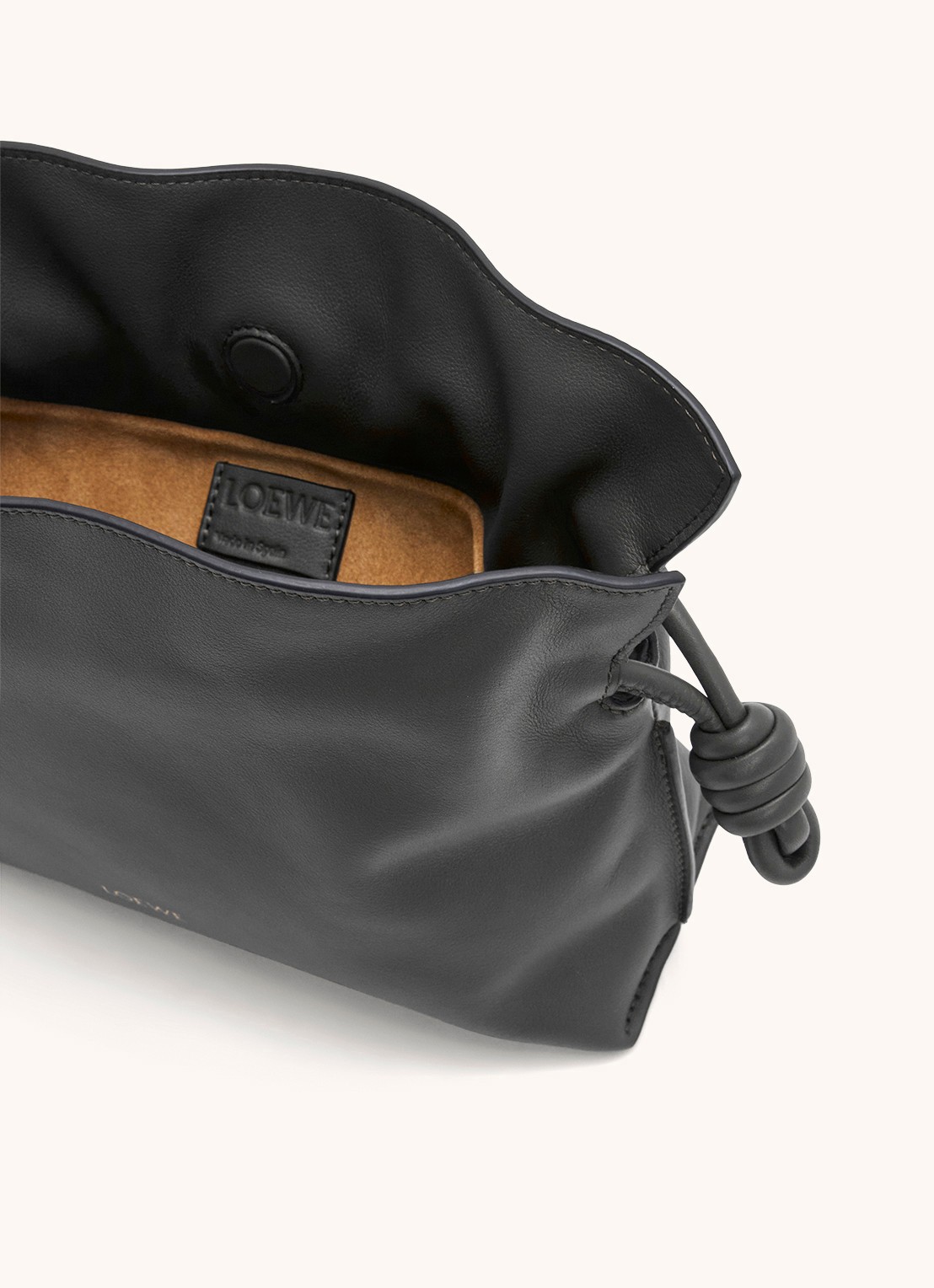 LOEWE Flamenco Mini clutch van kalfsleer - detail 3 zwart