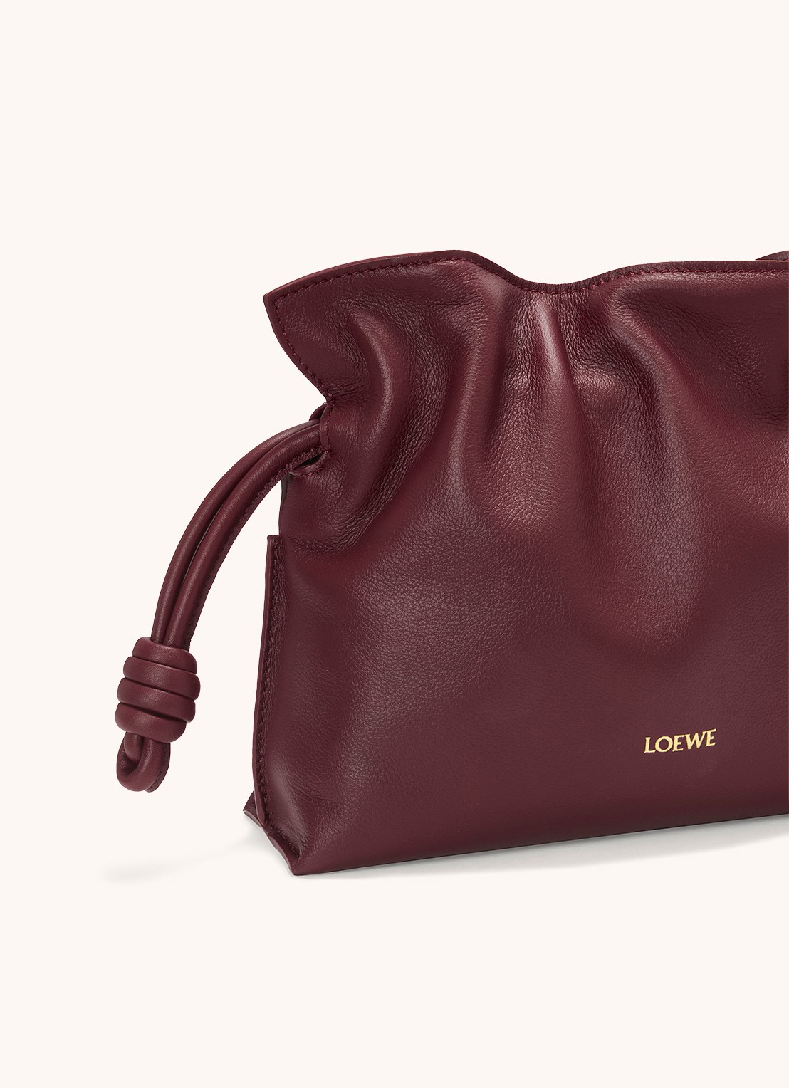 LOEWE Flamenco Mini clutch van kalfsleer - detail 5 bordeauxrood