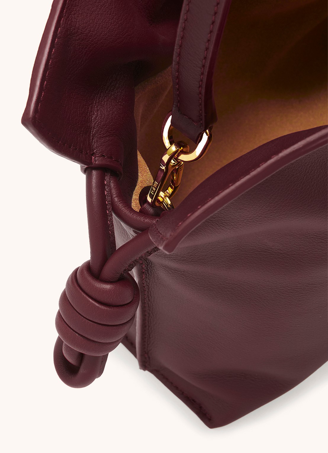 LOEWE Flamenco Mini clutch van kalfsleer - detail 6 bordeauxrood