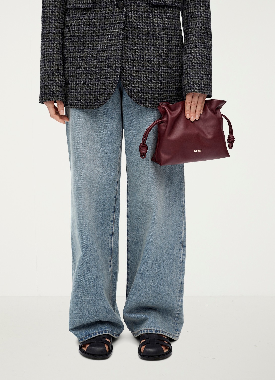 LOEWE Flamenco Mini clutch van kalfsleer - detail 7 bordeauxrood