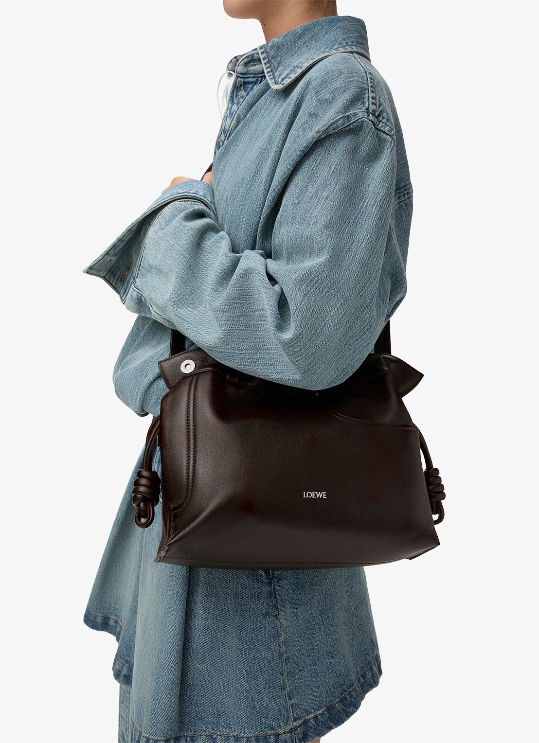 LOEWE Flamenco Panta M clutch van kalfsleer - detail 7 donkerbruin