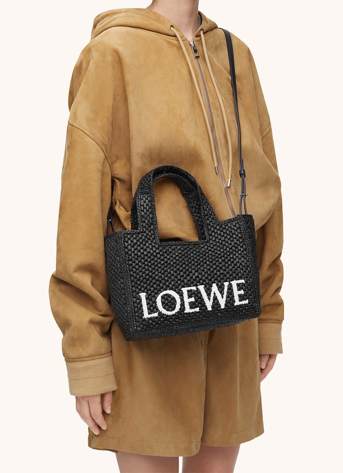 LOEWE Font Small shopper van raffia met afneembare schouderriem - detail 8 zwart