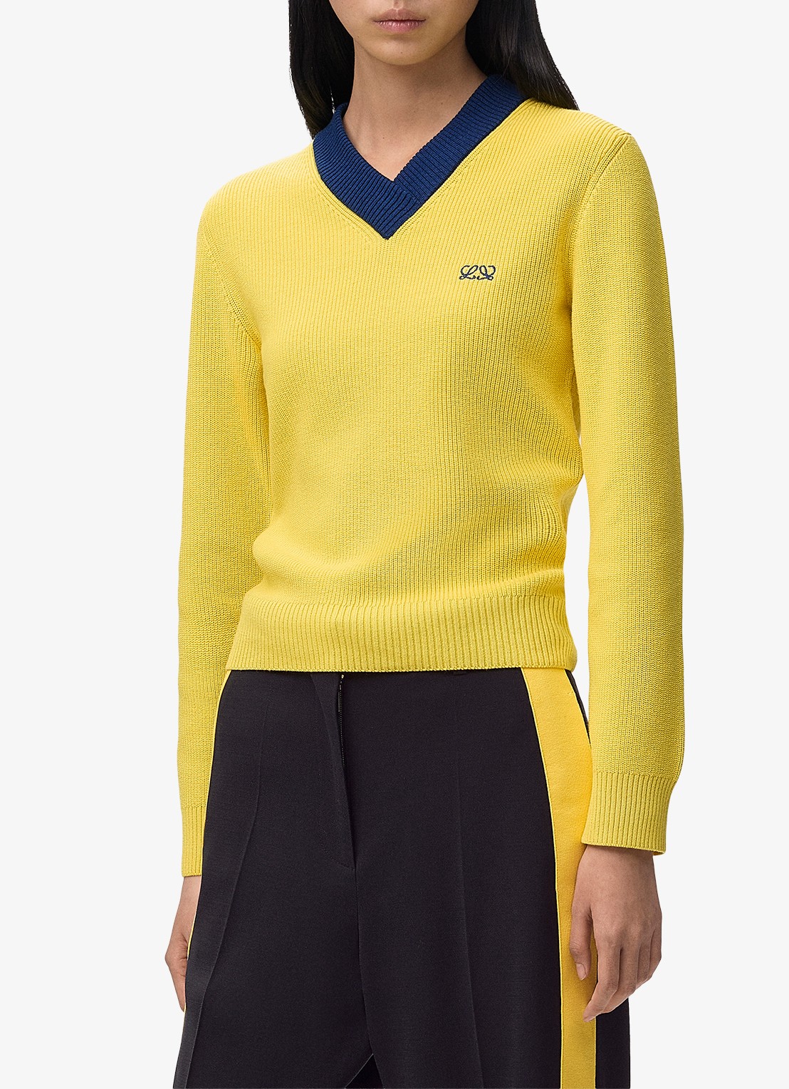 LOEWE Grofgebreide pullover in wolblend met V-hals - detail 3 geel