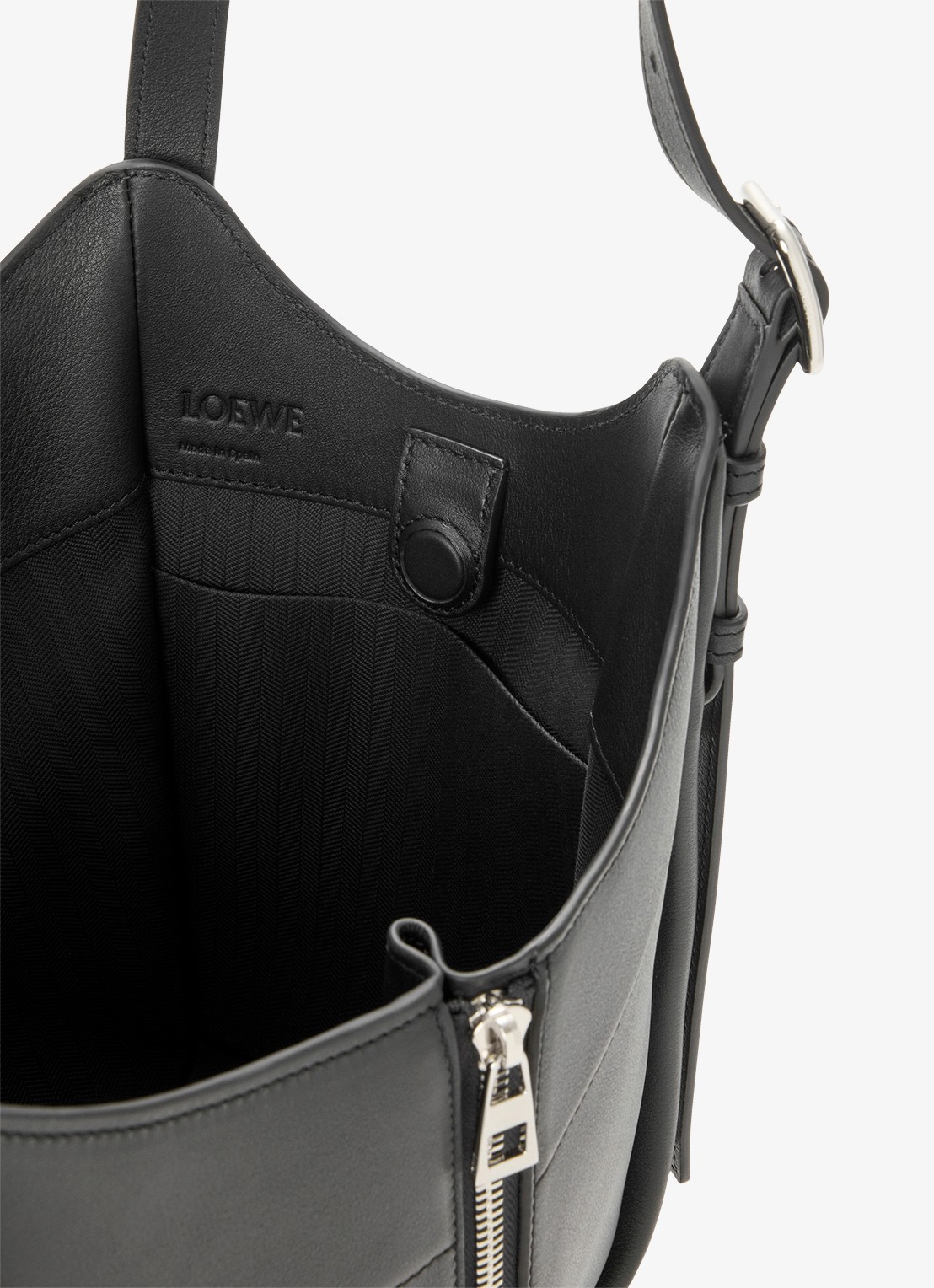 LOEWE Hammock Flip handtas van kalfsleer - detail 3 zwart