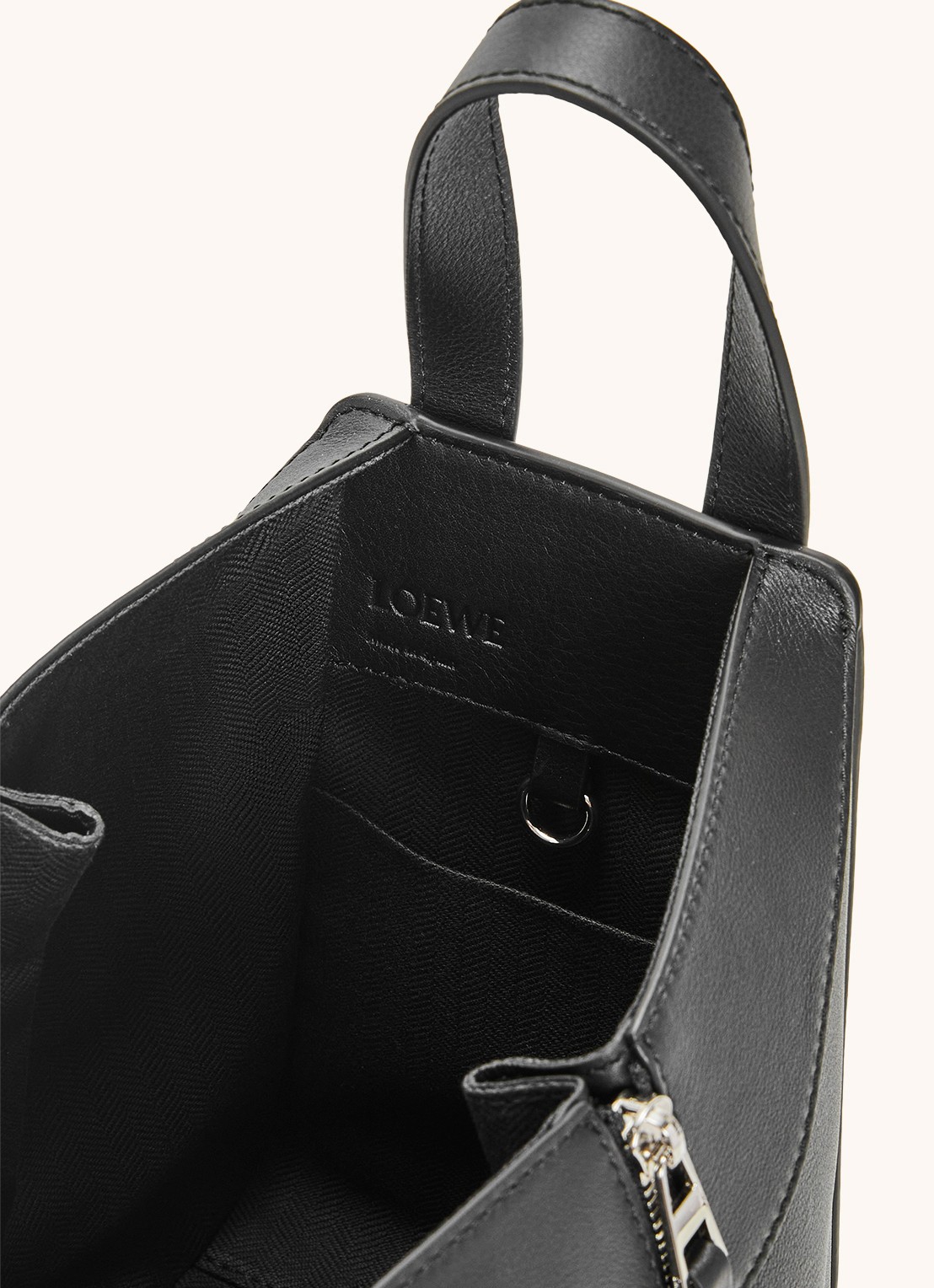 LOEWE Hammock handtas van kalfsleer - detail 4 zwart