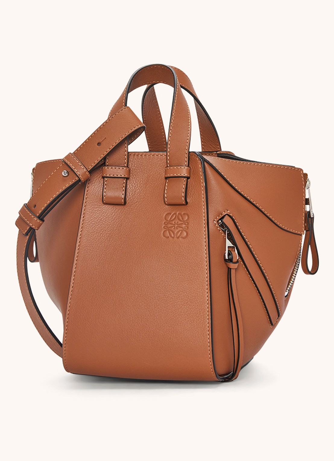 LOEWE Hammock handtas van kalfsleer - achterkant 3 camel