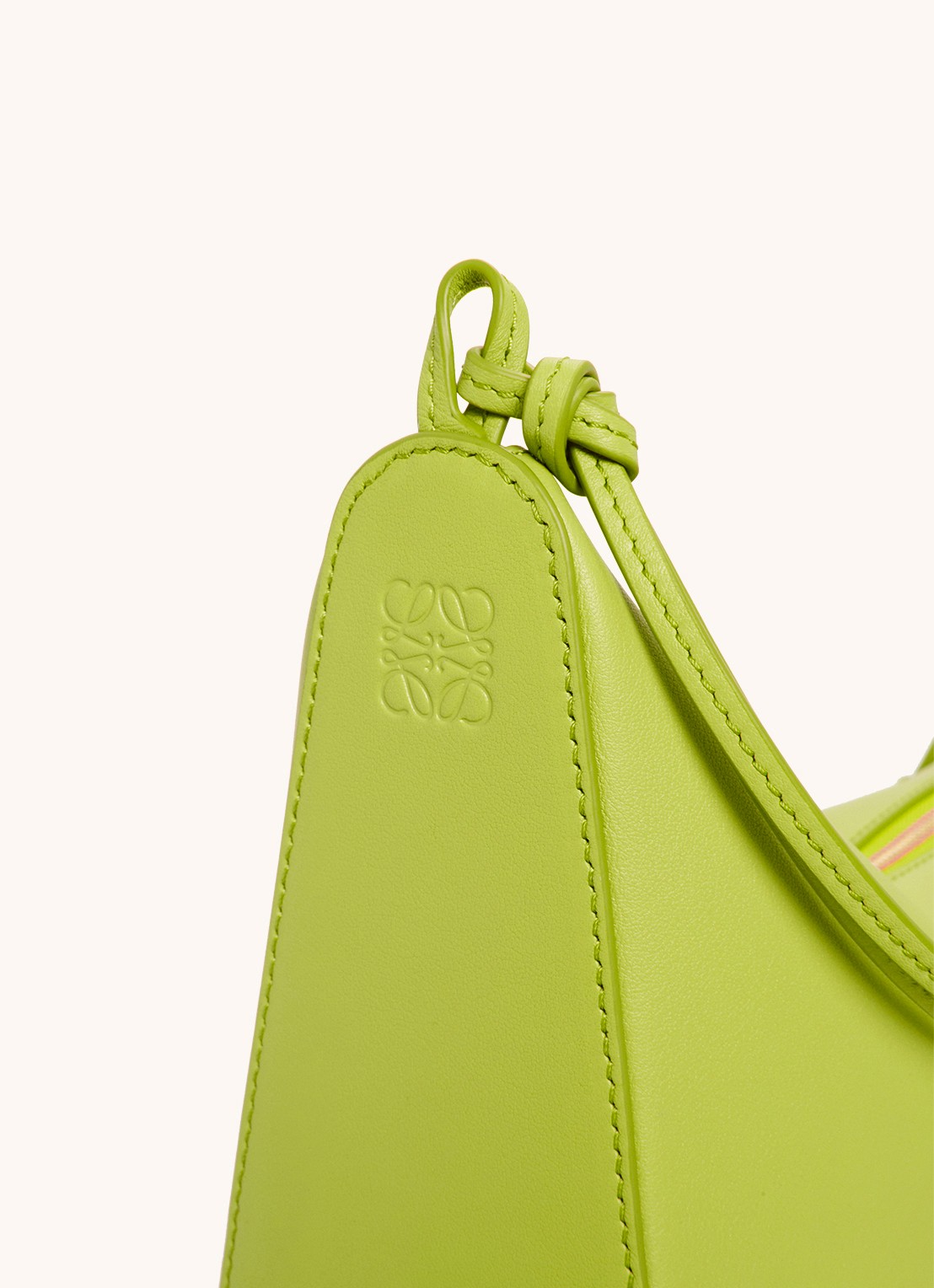 LOEWE Hammock Hobo schoudertas van kalfsleer - detail 6 lime