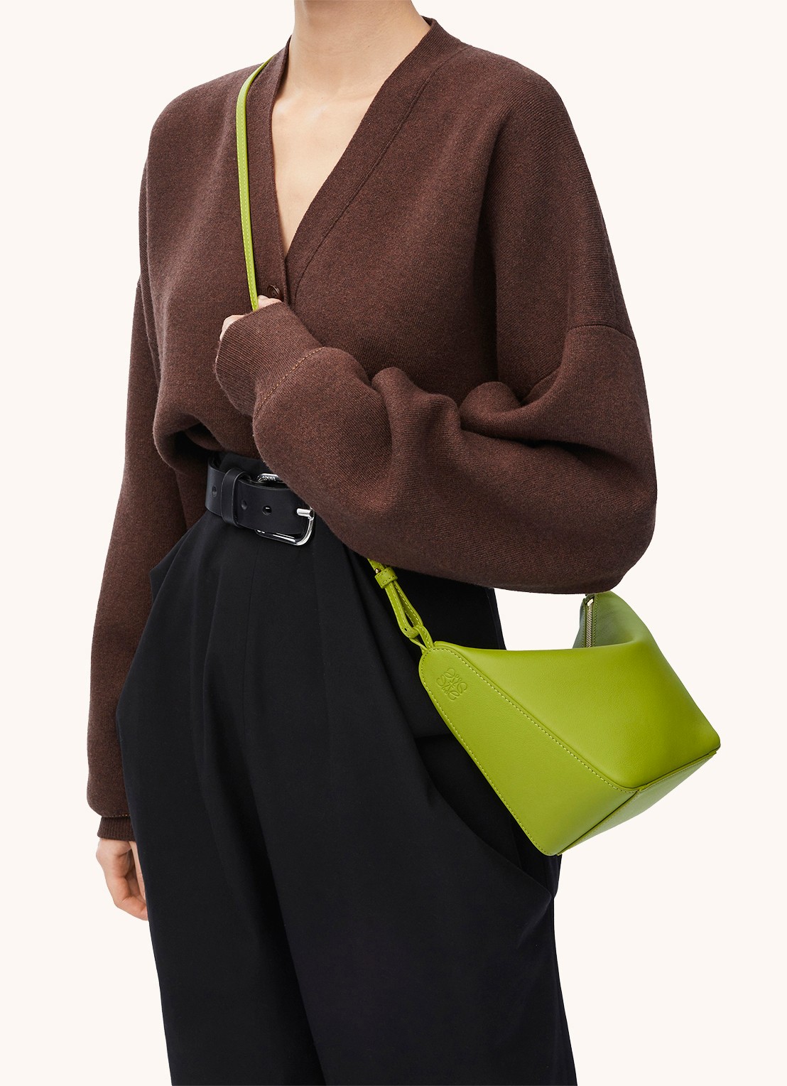 LOEWE Hammock Hobo schoudertas van kalfsleer - detail 8 lime