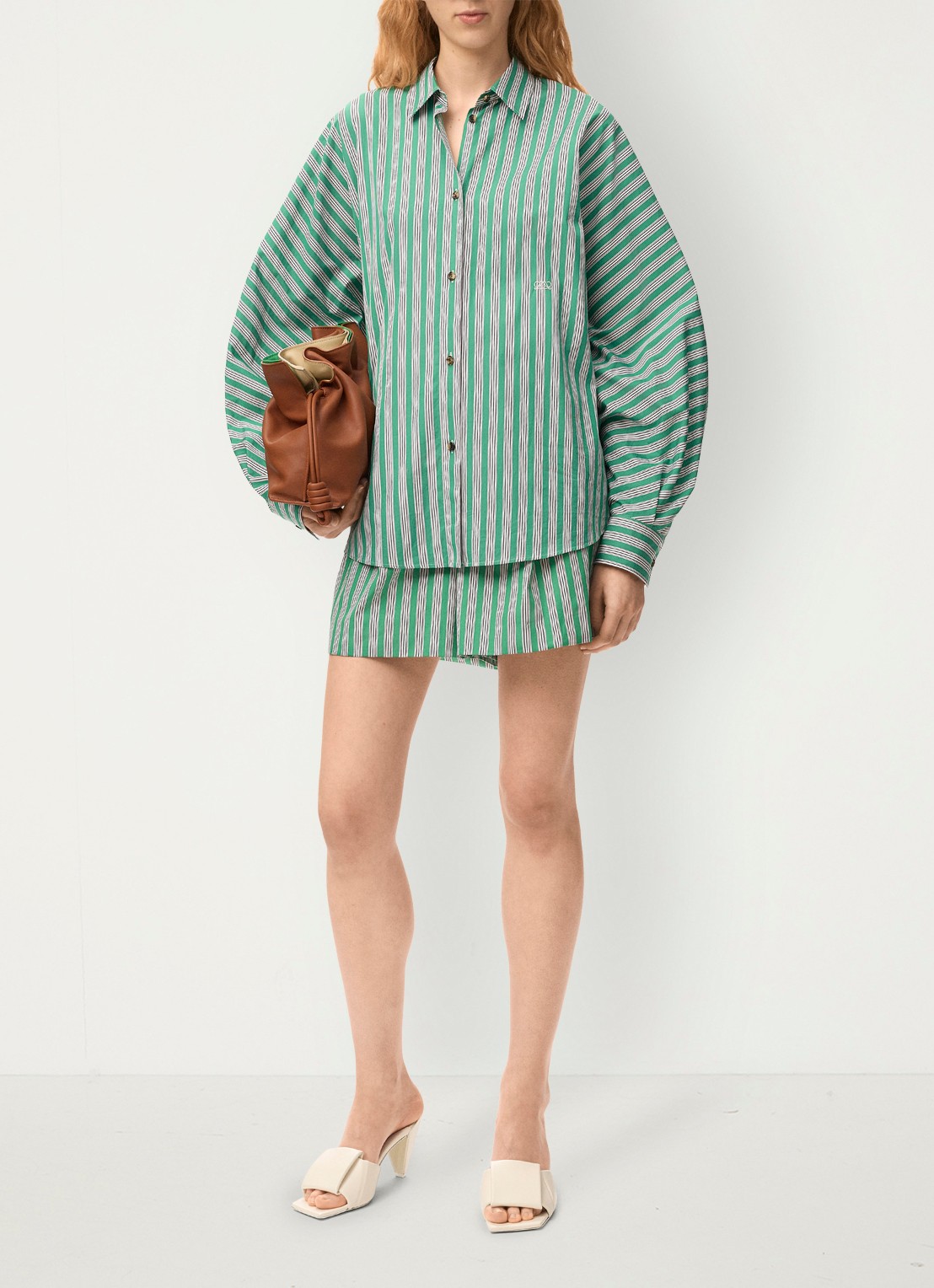 LOEWE High waist wide fit korte broek met streepprint - voorkant 2 groen