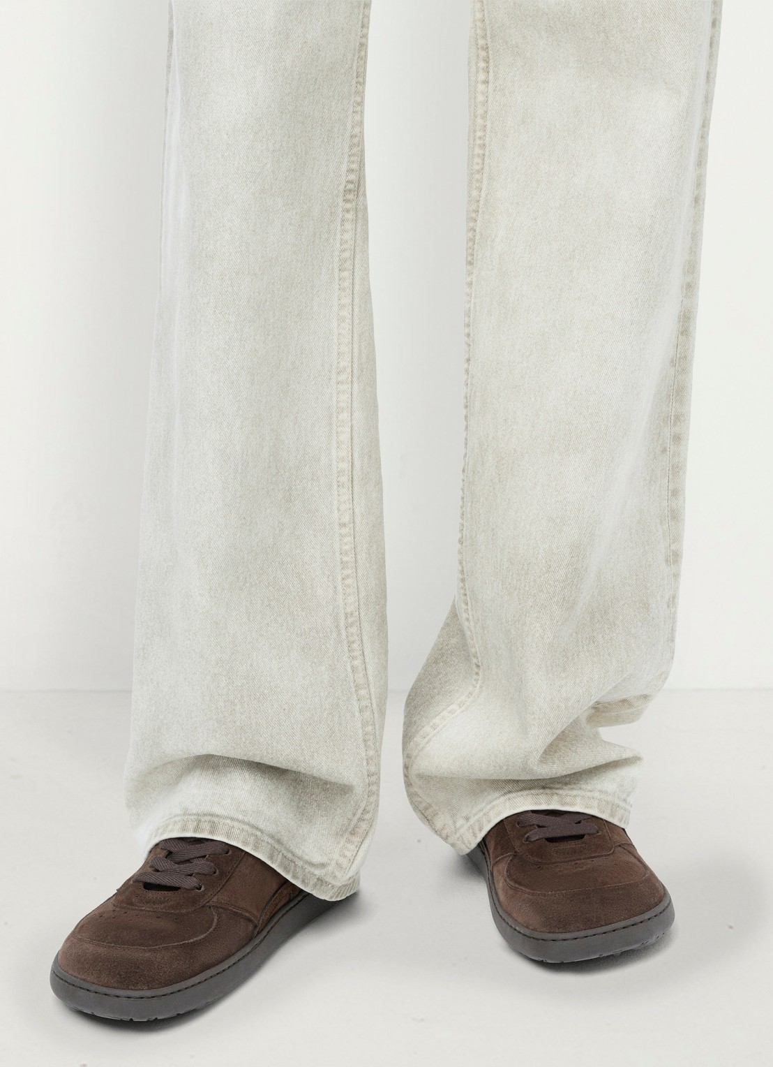LOEWE Jambo sneaker van kalfssuède - voorkant 2 donkerbruin