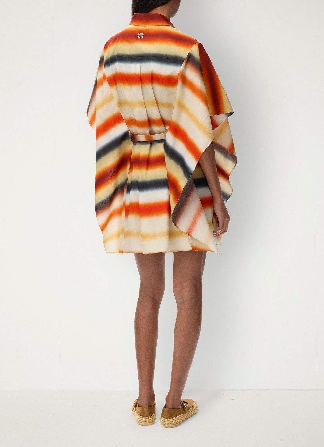 LOEWE Kaftan met streepprint en strikceintuur - achterkant 2 orange