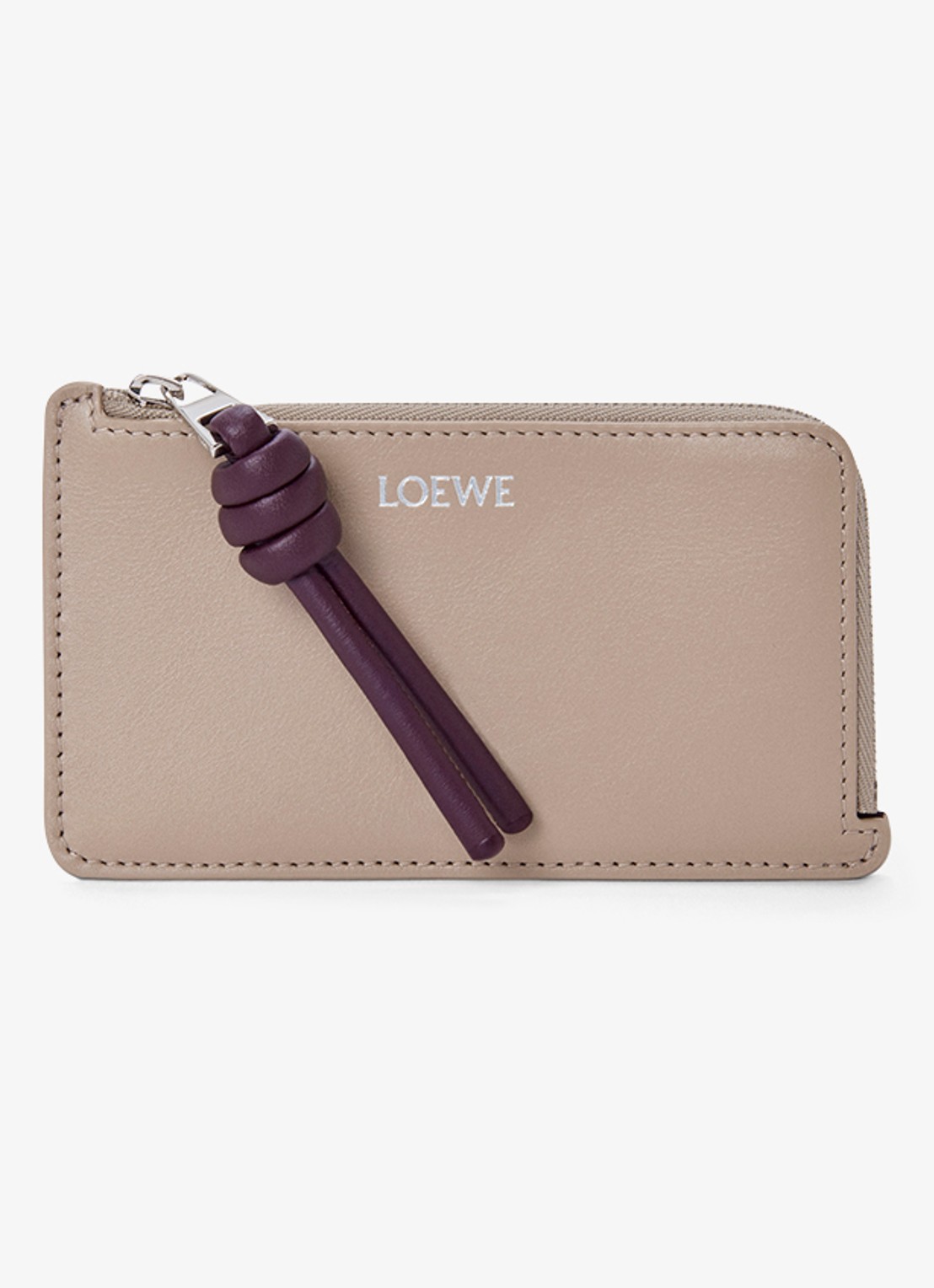 LOEWE Knot pasjeshouder van kalfsleer - voorkant 3 zand