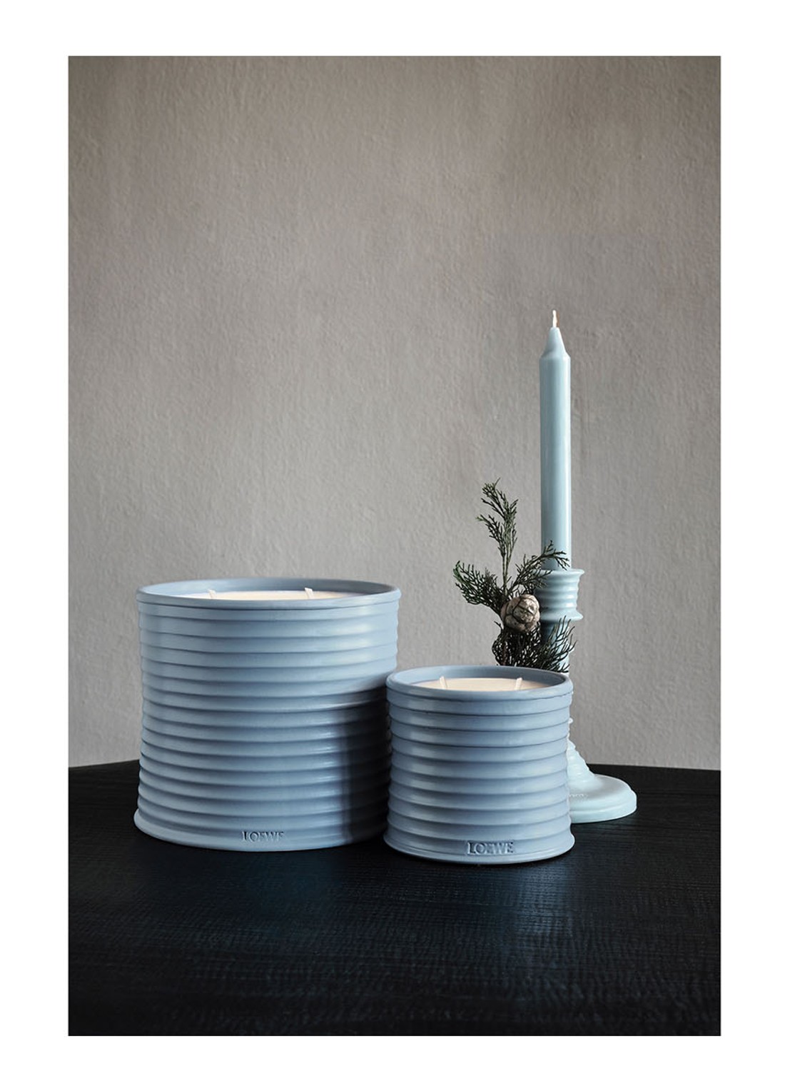 LOEWE Large Cypress Balls Candle - geurkaars 2120 gram - detail 4 undefined