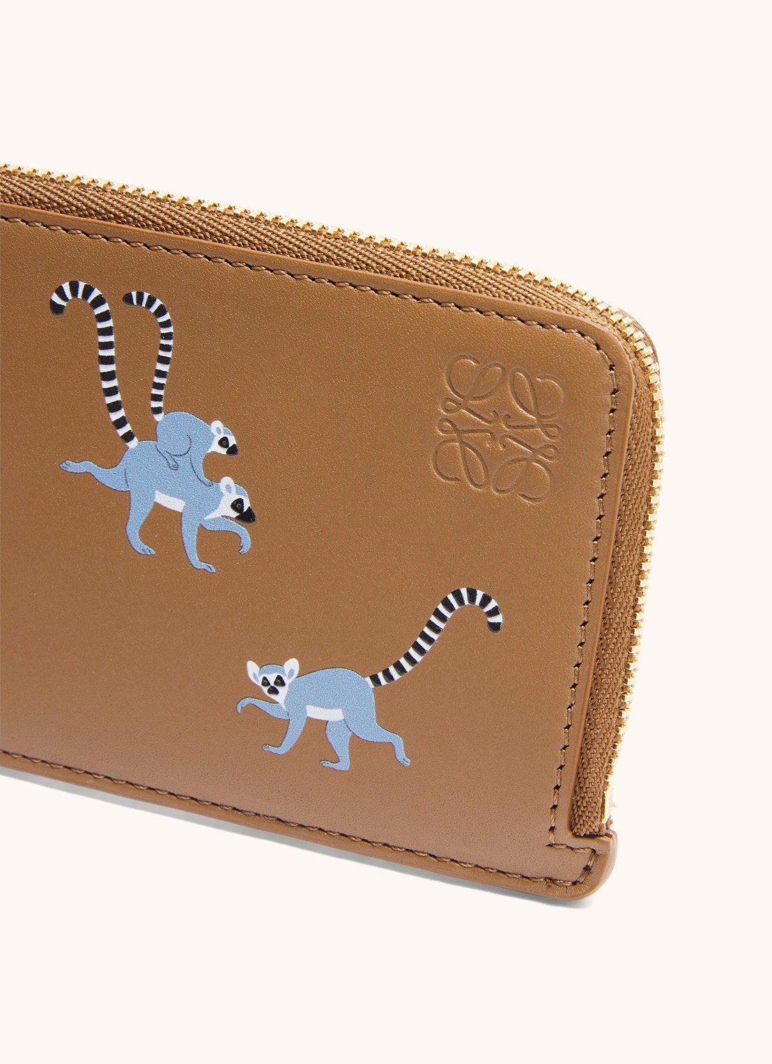 LOEWE Lemurs pasjeshouder van kalfsleer - detail 4 camel
