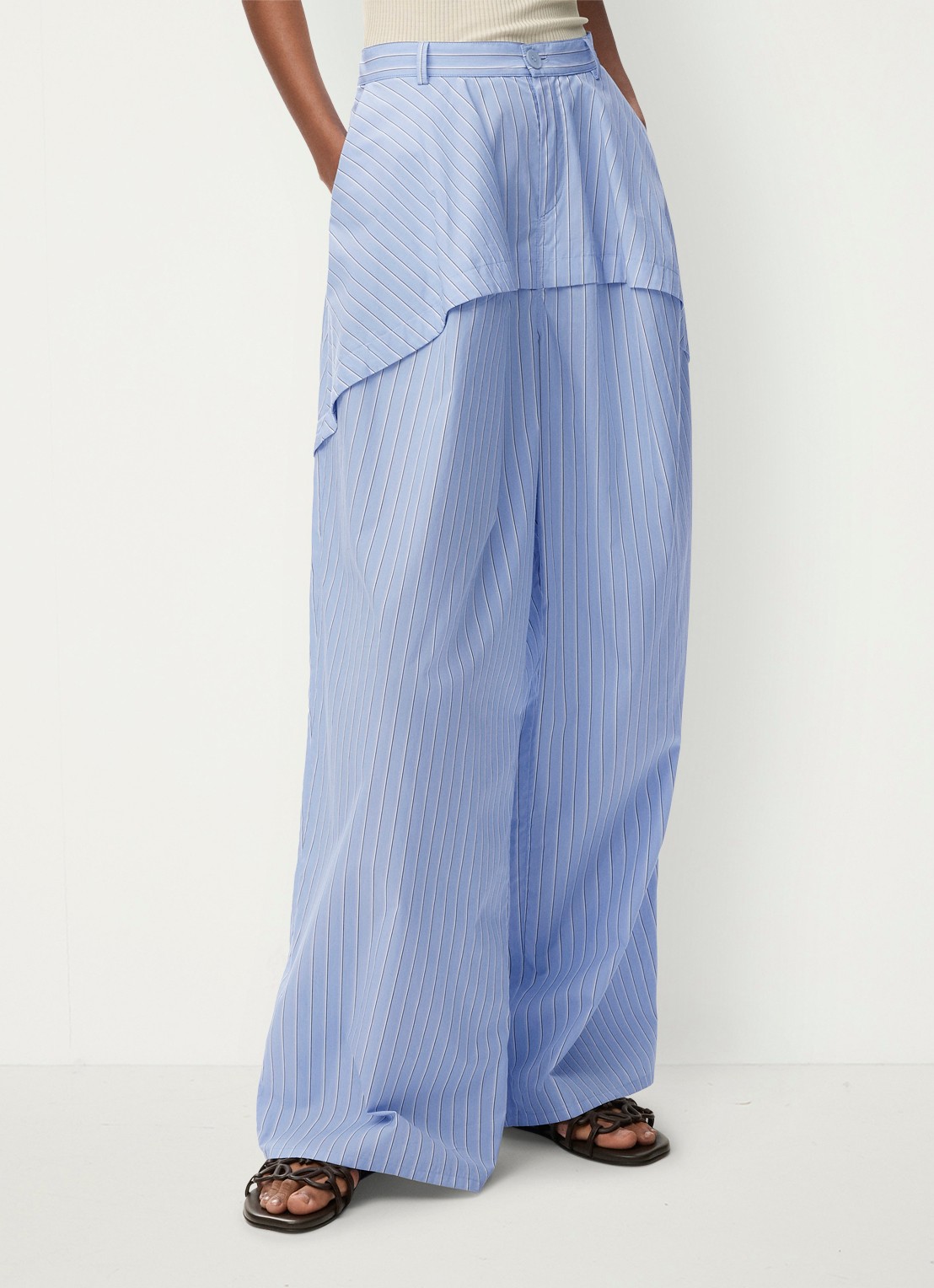 LOEWE Mid waist wide fit pantalon met streepprint - detail blauw