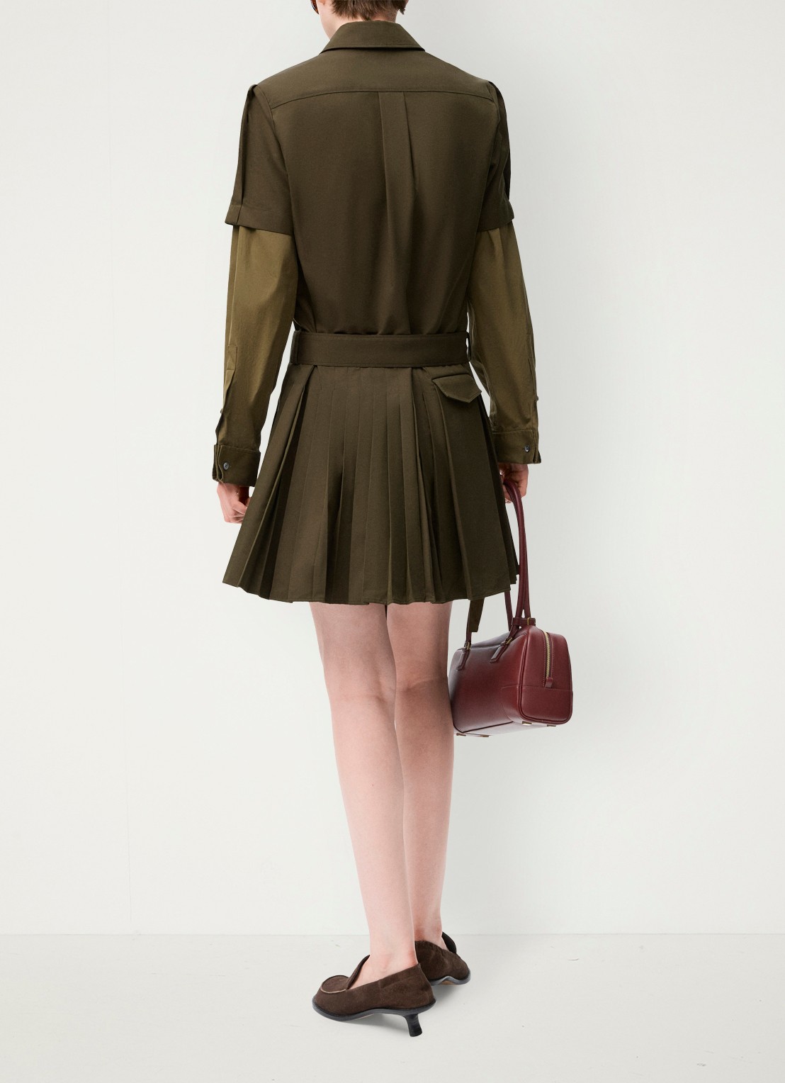 LOEWE Mini blousejurk met ceintuur en plissé - achterkant 3 khaki