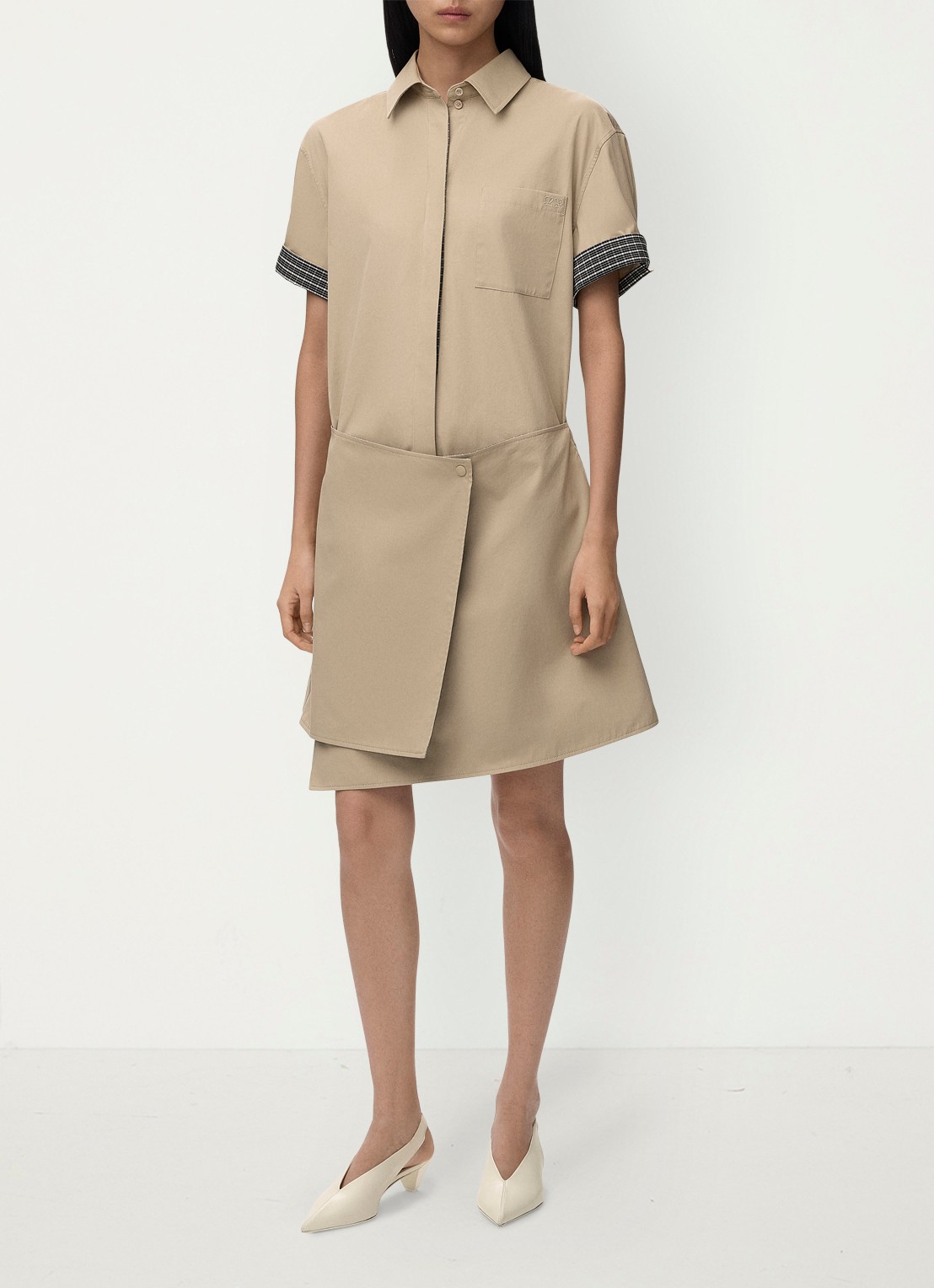 LOEWE Mini jurk in zijdeblend met omslag - detail beige