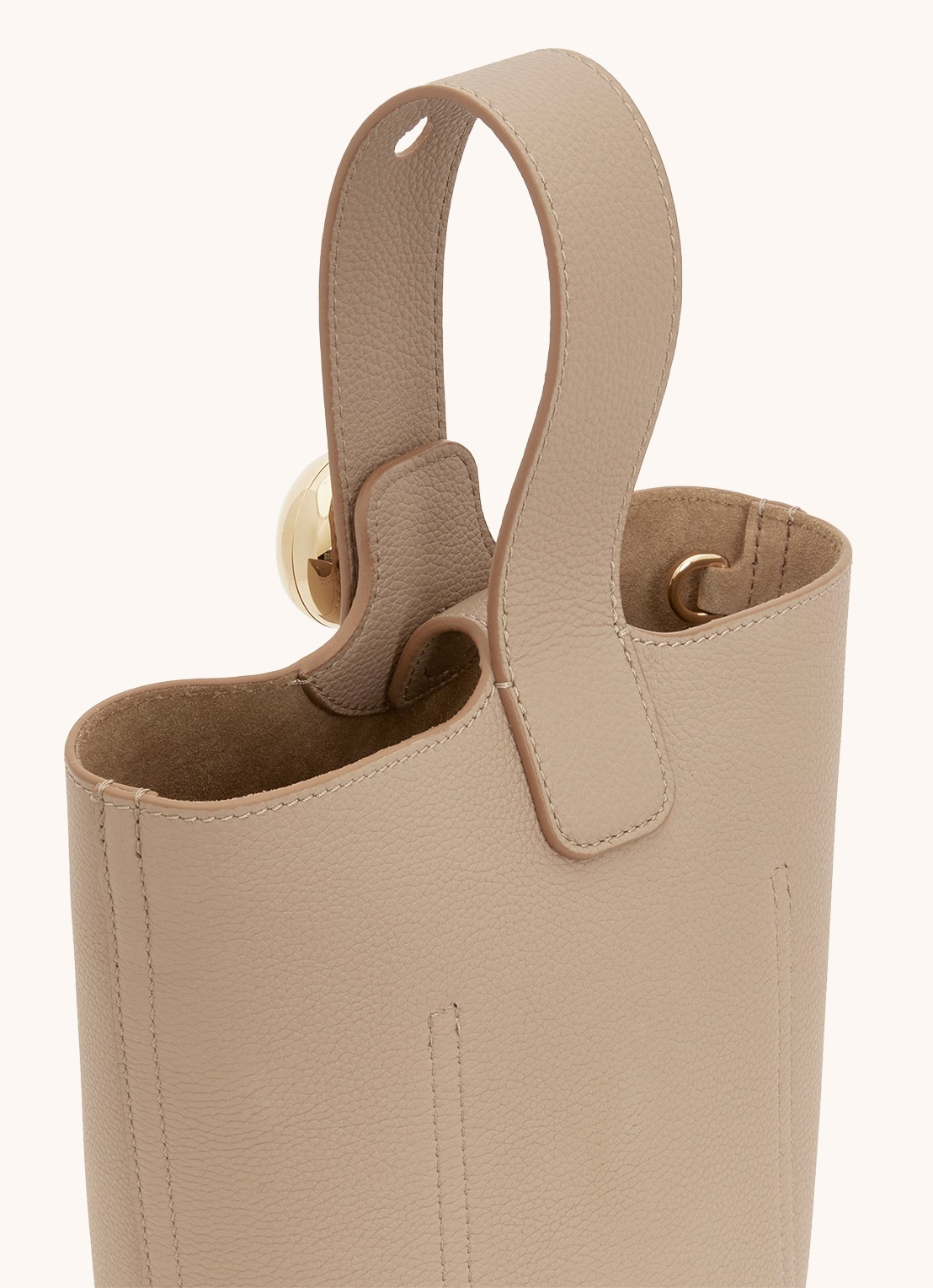LOEWE Pebble Bucket Mini crossbodytas van kalfsleer - detail 8 beige