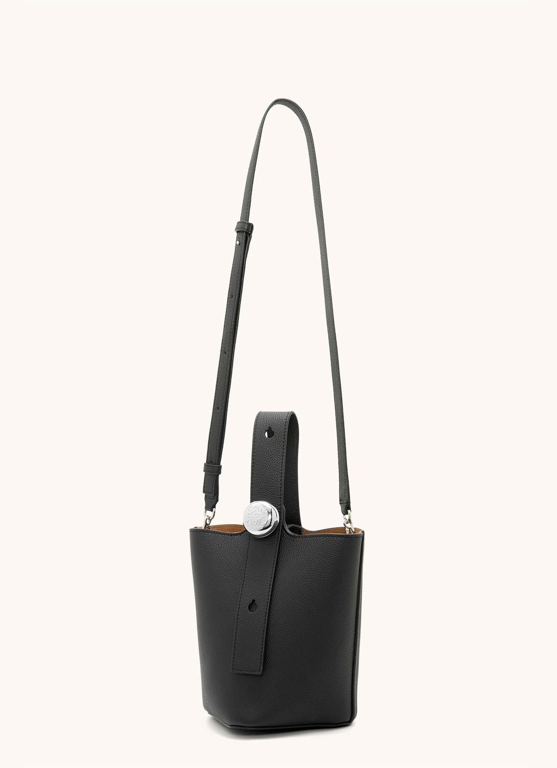 LOEWE Pebble Bucket Mini crossbodytas van kalfsleer - detail 3 zwart
