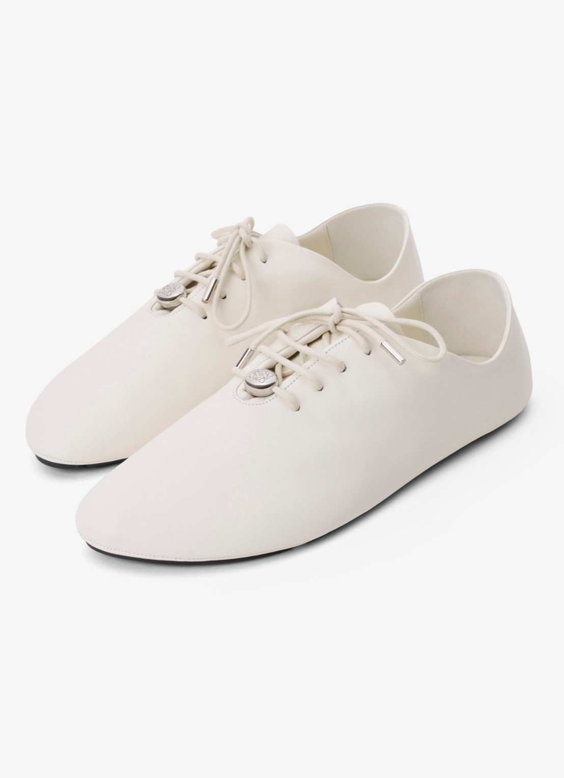 LOEWE Pebble Soft Lace-Up sneaker van kalfsleer - detail wit