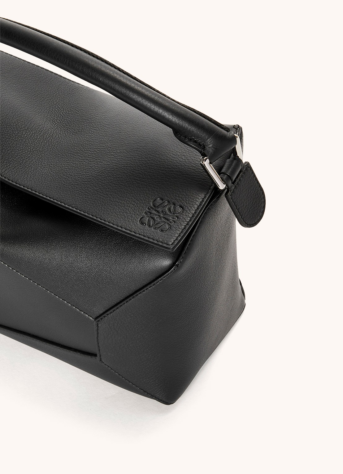 LOEWE Puzzle Edge handtas van kalfsleer - detail 6 zwart