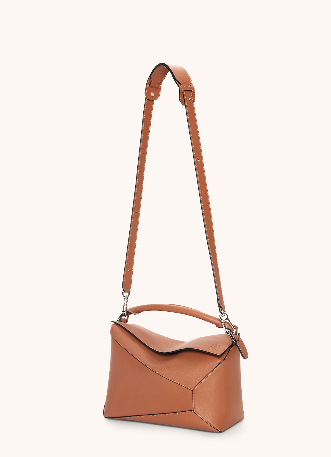 LOEWE Puzzle Edge handtas van kalfsleer - detail 4 cognac