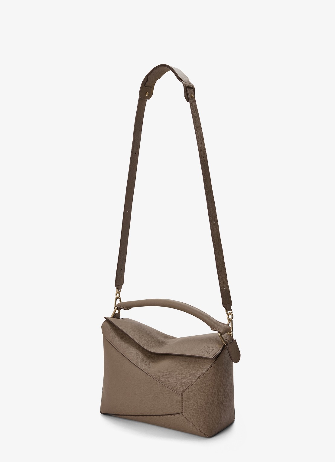 LOEWE Puzzle Edge Medium handtas van kalfsleer - detail 4 taupe