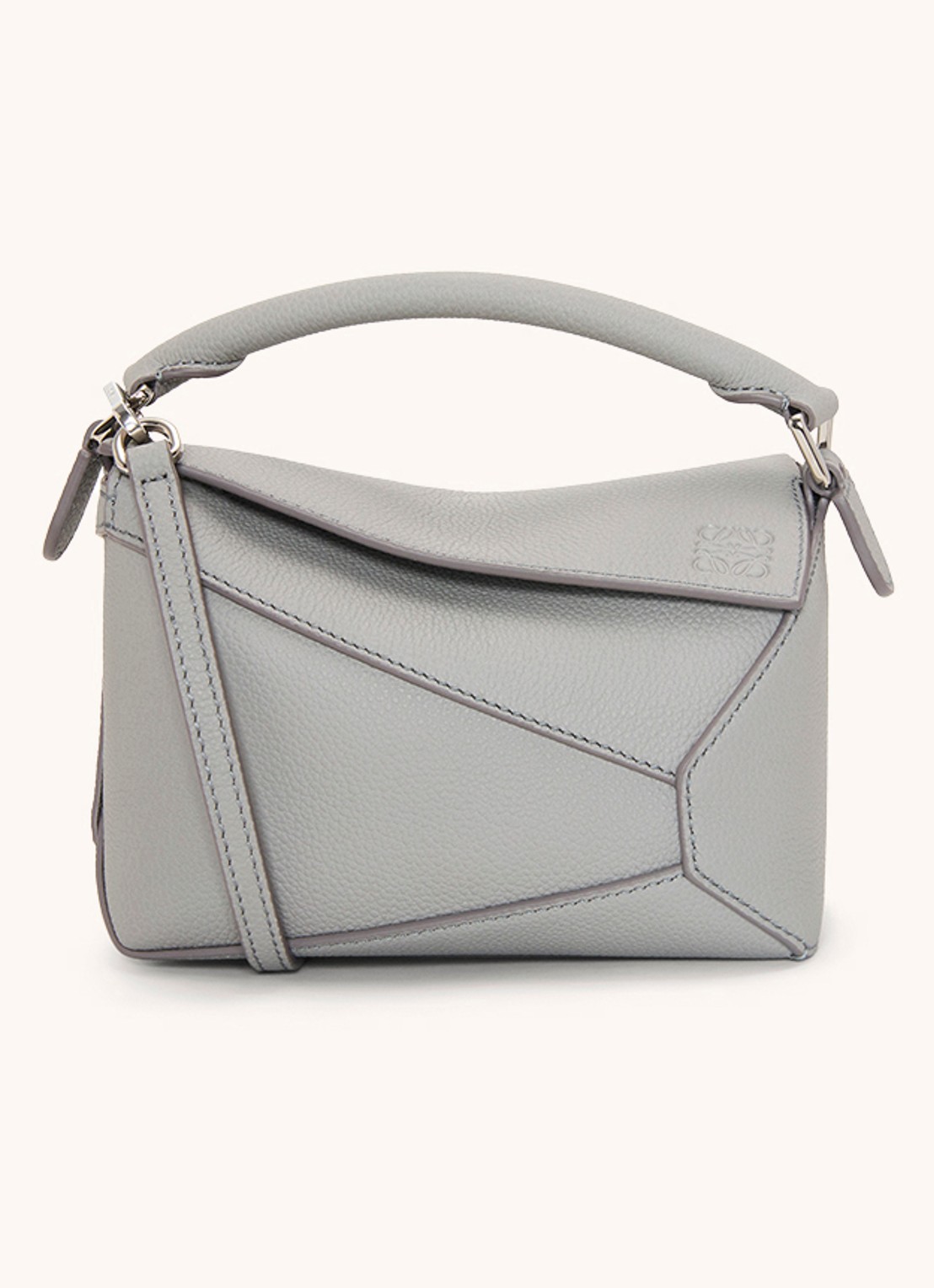 LOEWE Puzzle Edge Mini handtas van kalfsleer - voorkant 7 lichtgrijs
