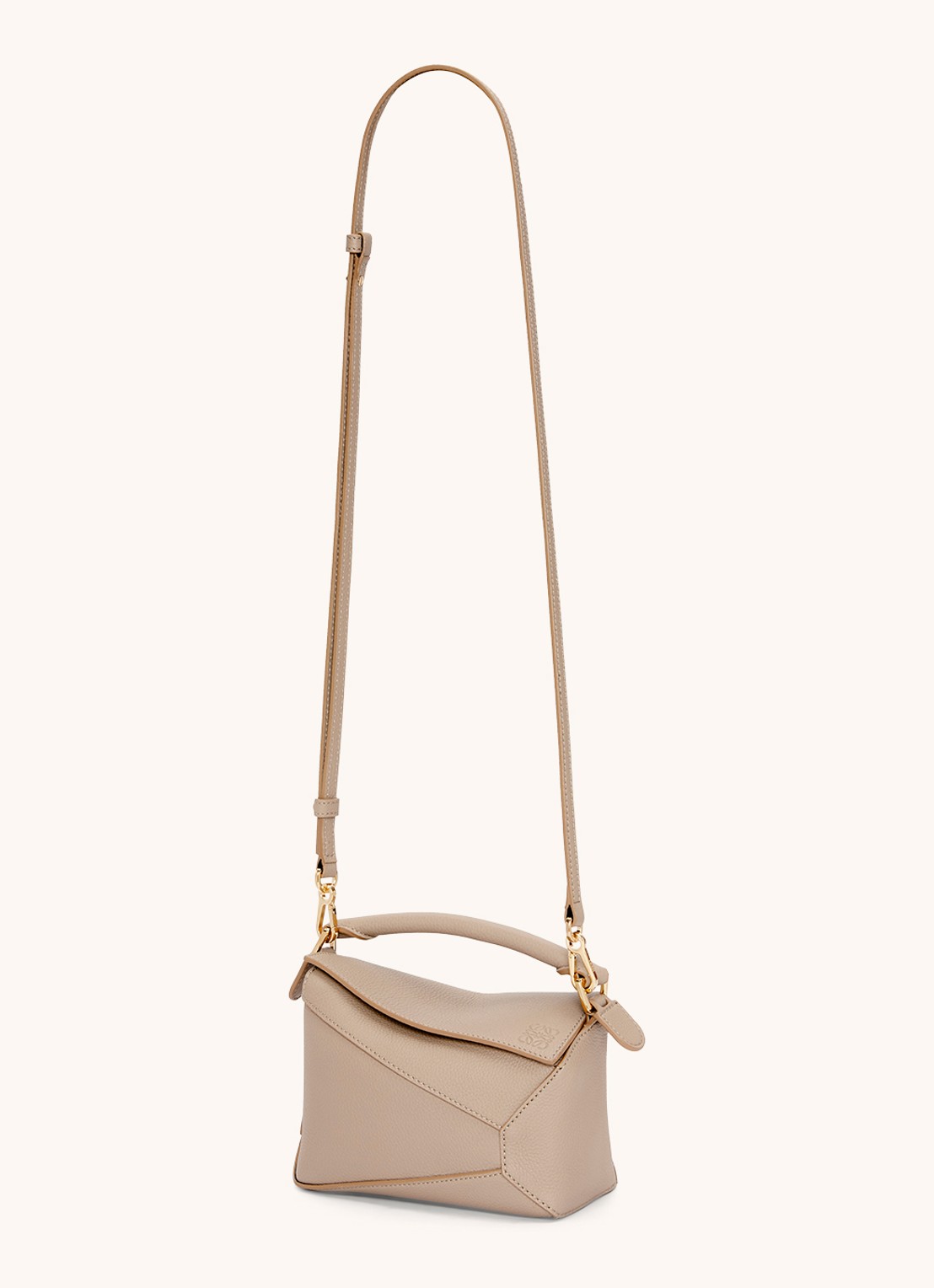LOEWE Puzzle Edge Mini handtas van kalfsleer - detail 3 zand