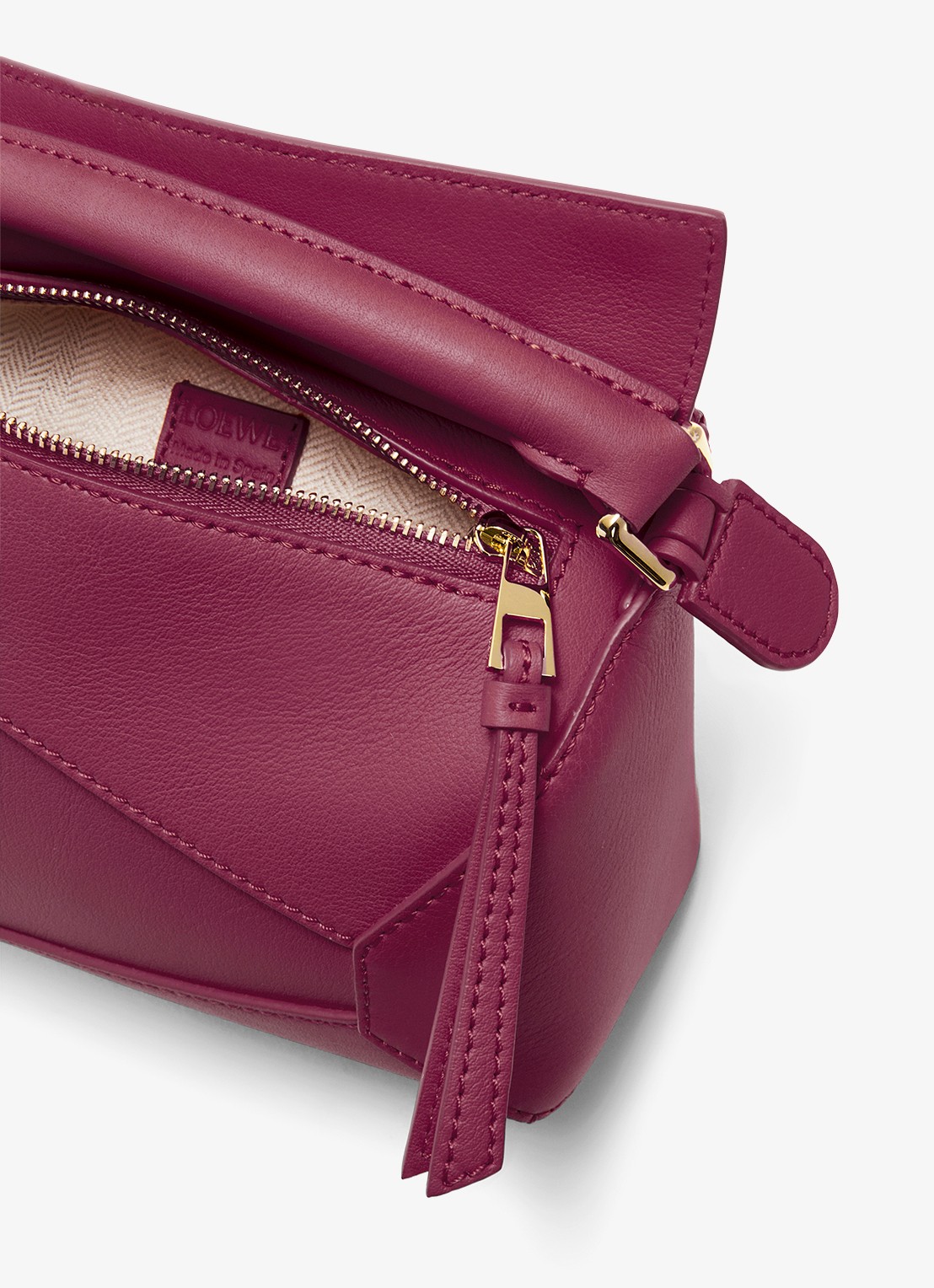 LOEWE Puzzle Edge Mini handtas van kalfsleer - detail 5 aubergine