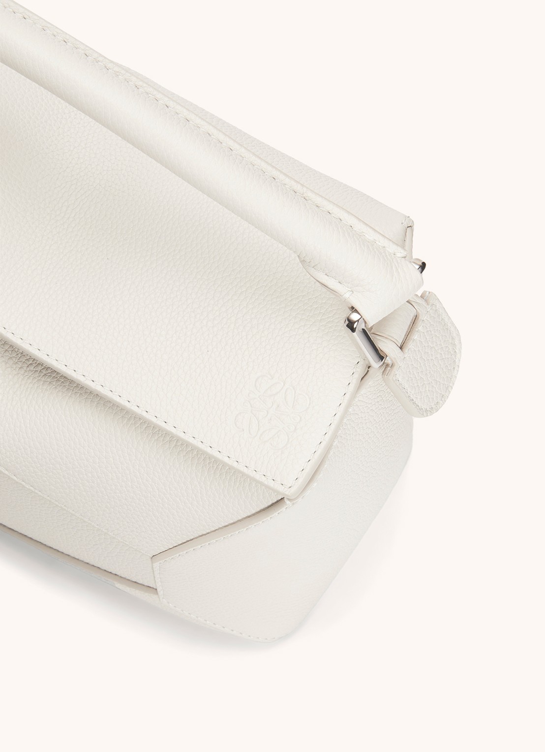 LOEWE Puzzle Edge Small handtas van kalfsleer - detail 6 wit