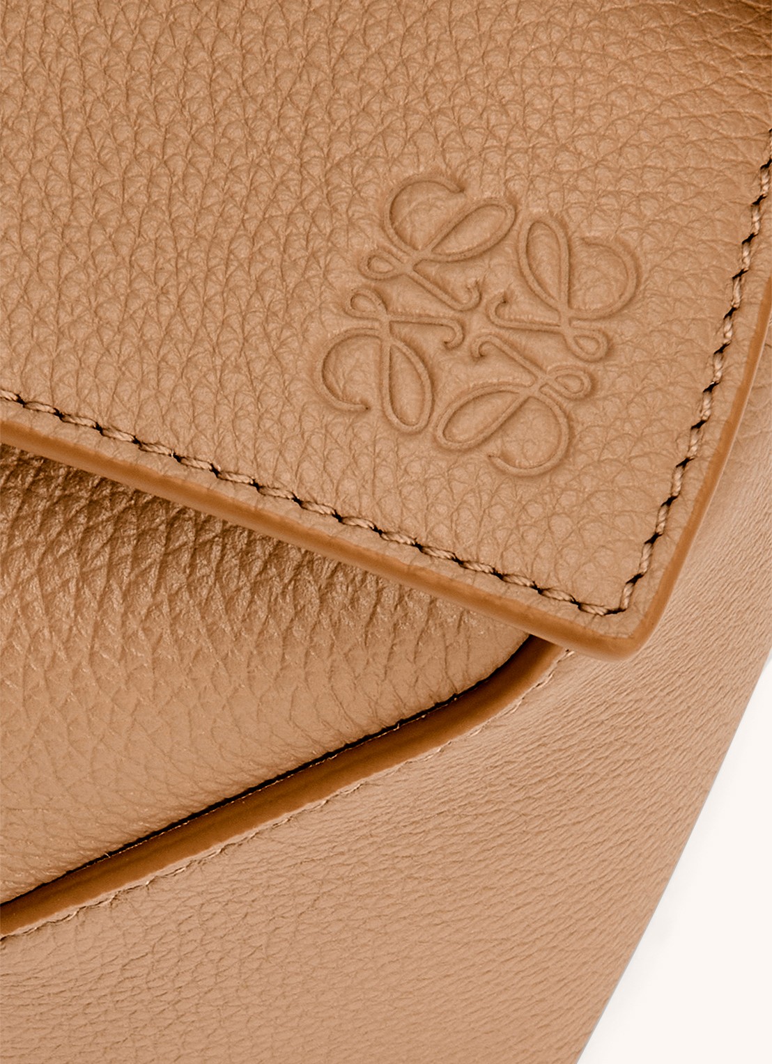 LOEWE Puzzle Edge Small handtas van kalfsleer - detail 7 lichtbruin