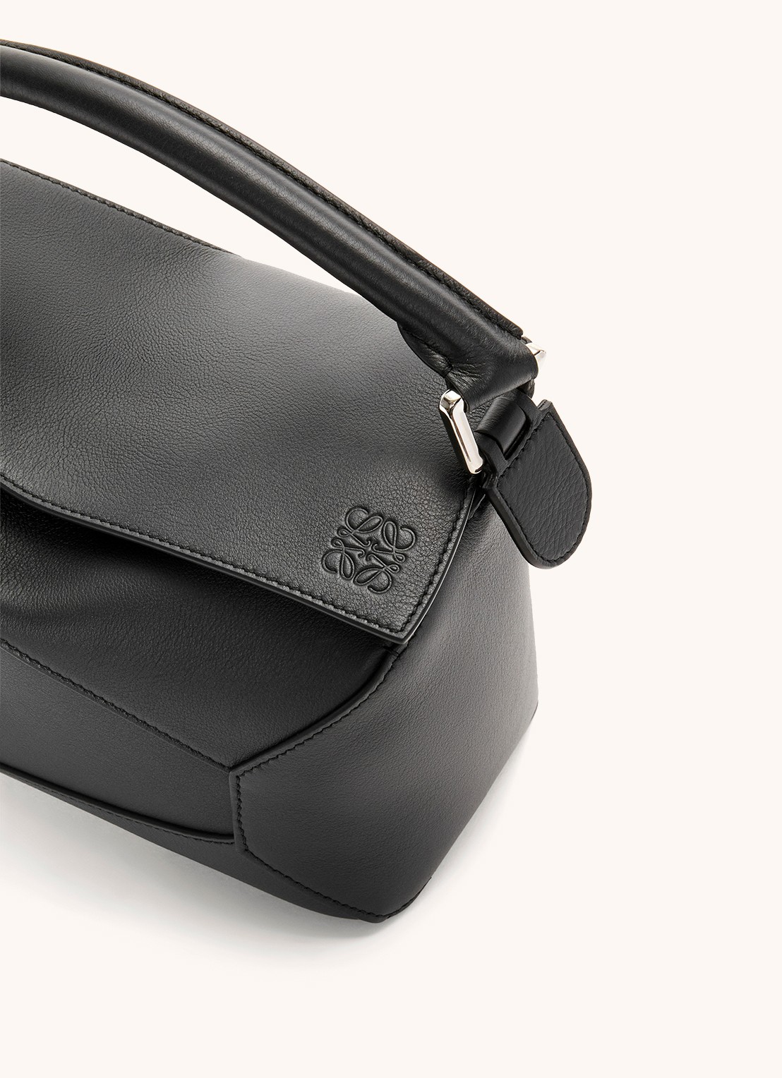 LOEWE Puzzle Edge Small handtas van kalfsleer - detail 5 zwart